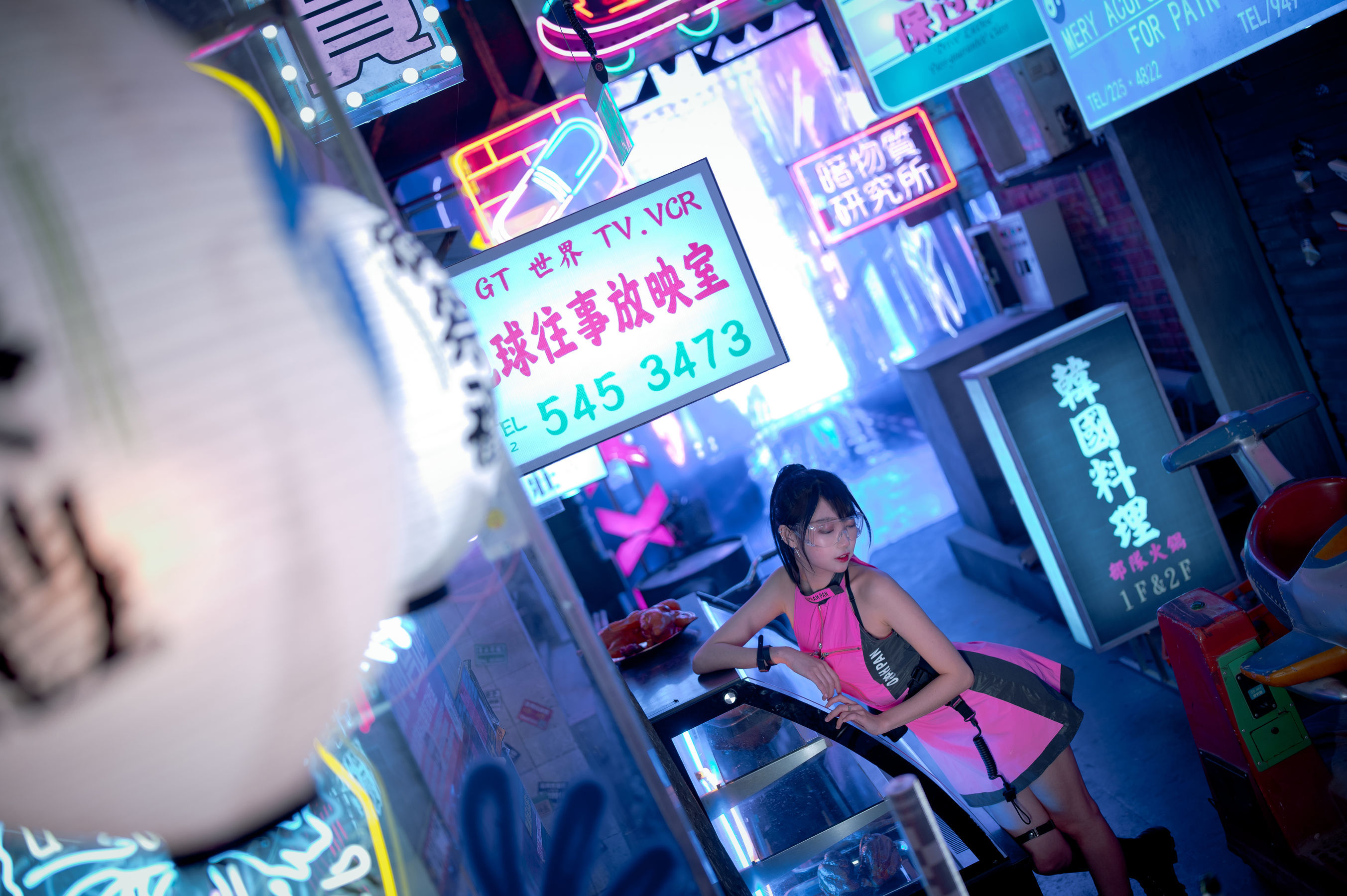 周叽是可爱兔兔 – 银河社区 1 [20P]