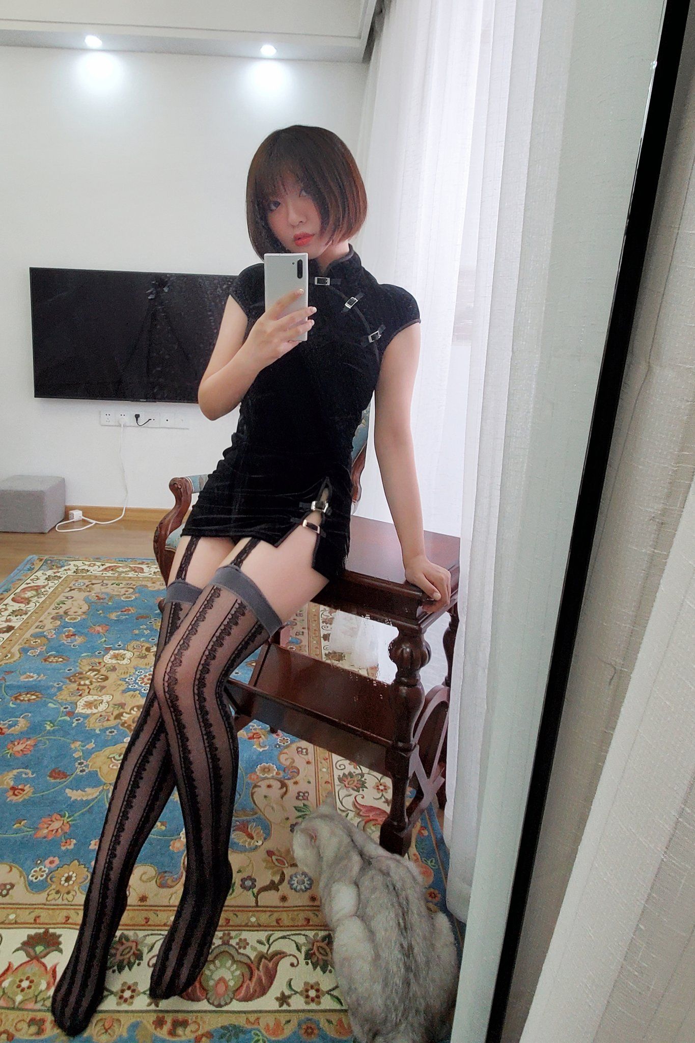 半半子 – 吊带黑丝袜 [28P]