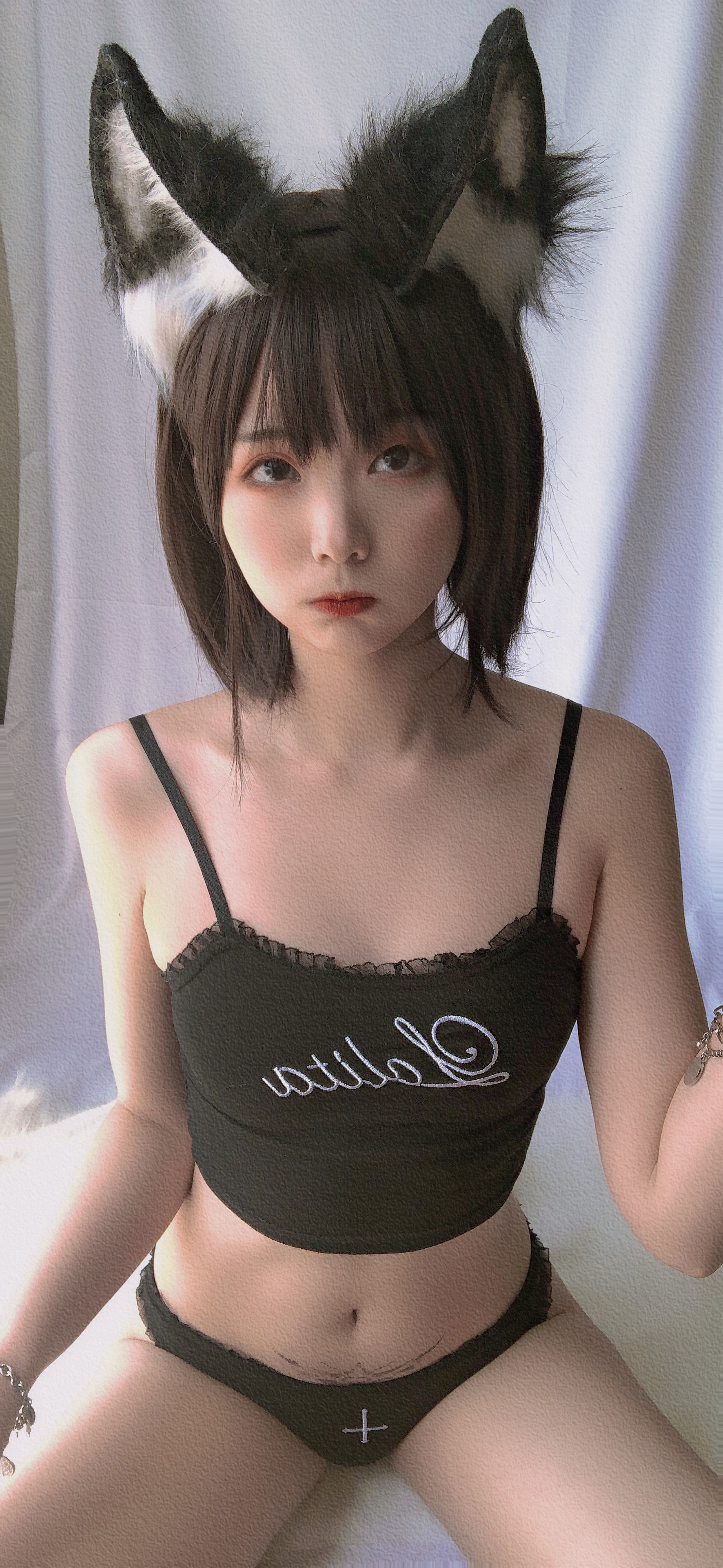 萌妹是青水 – 小狼 [34P]