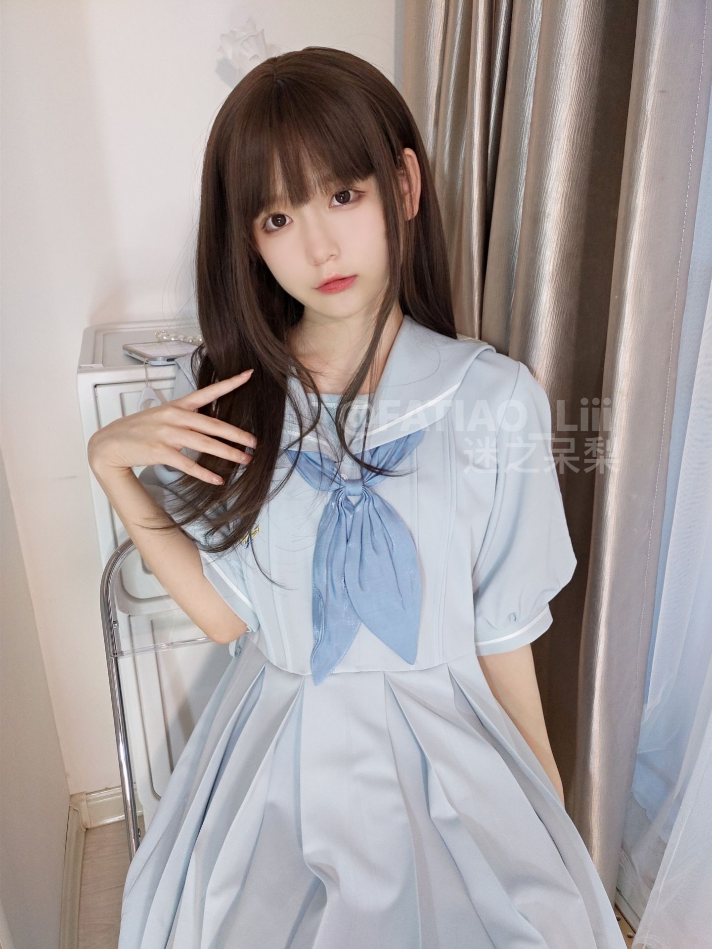 迷之呆梨(发条少女)[fantia] – 白ストッキング後輩 [20P]