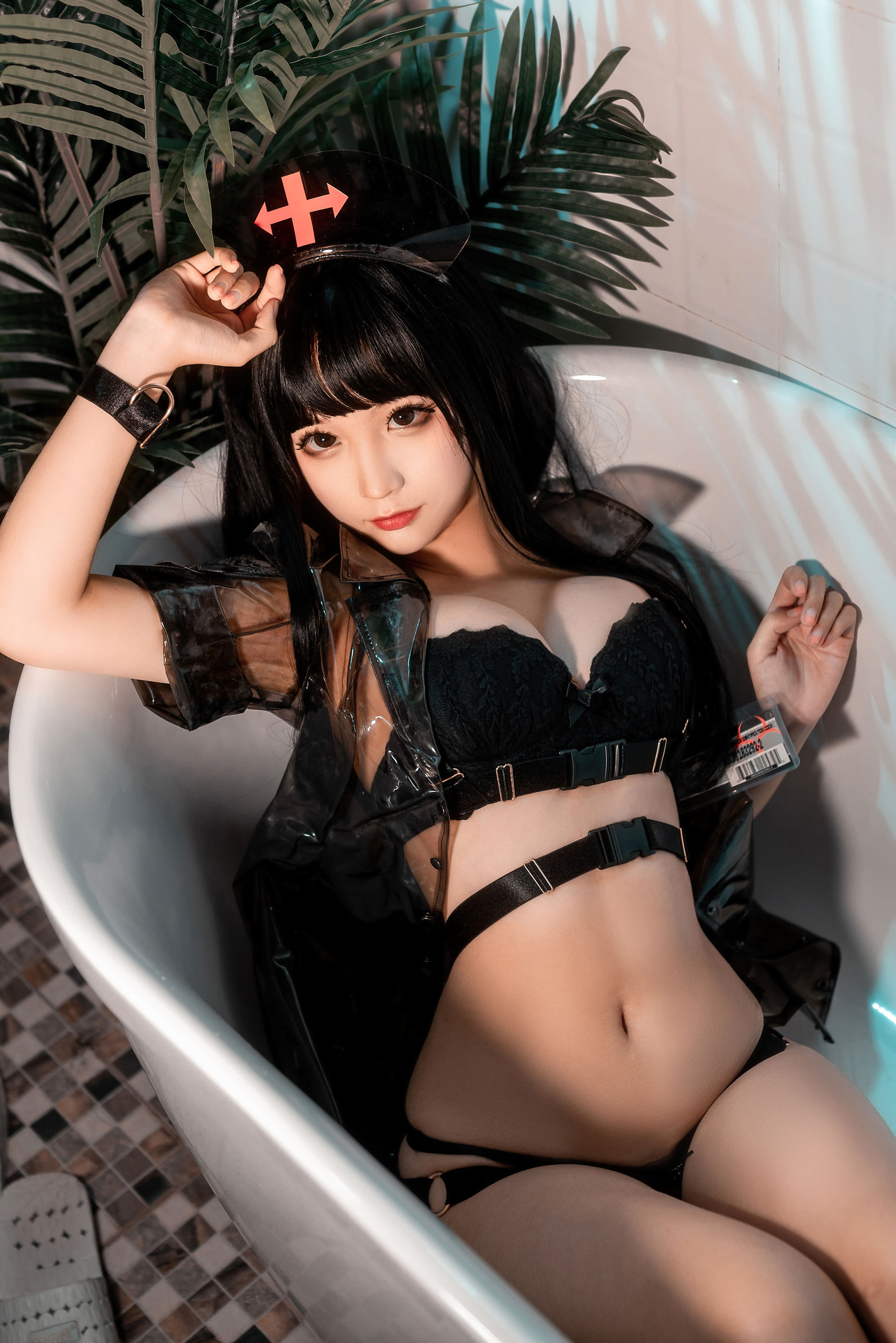 动漫博主蠢沫沫 – 胶衣护士 黑 [40P]