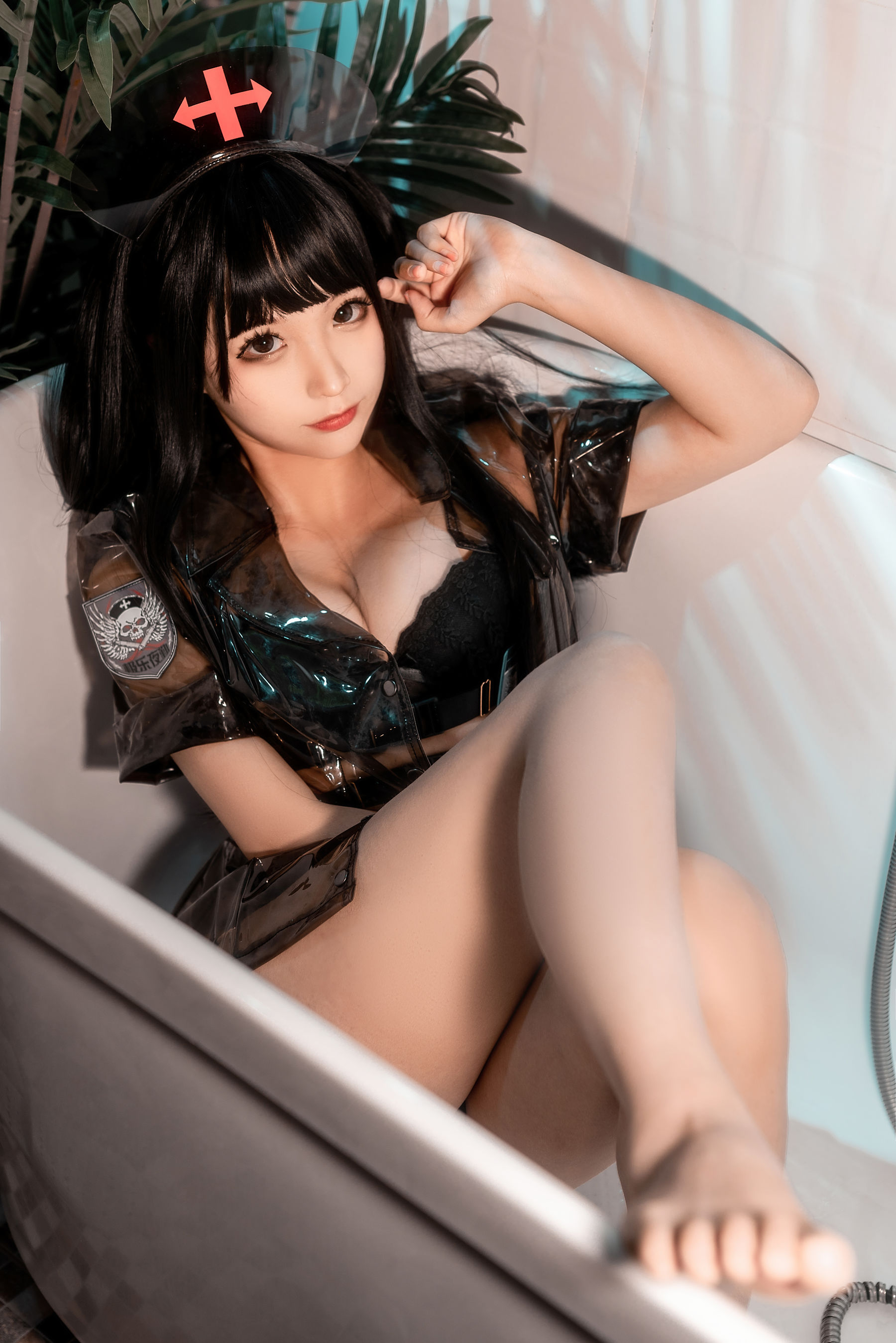 动漫博主蠢沫沫 – 胶衣护士 黑 [40P]