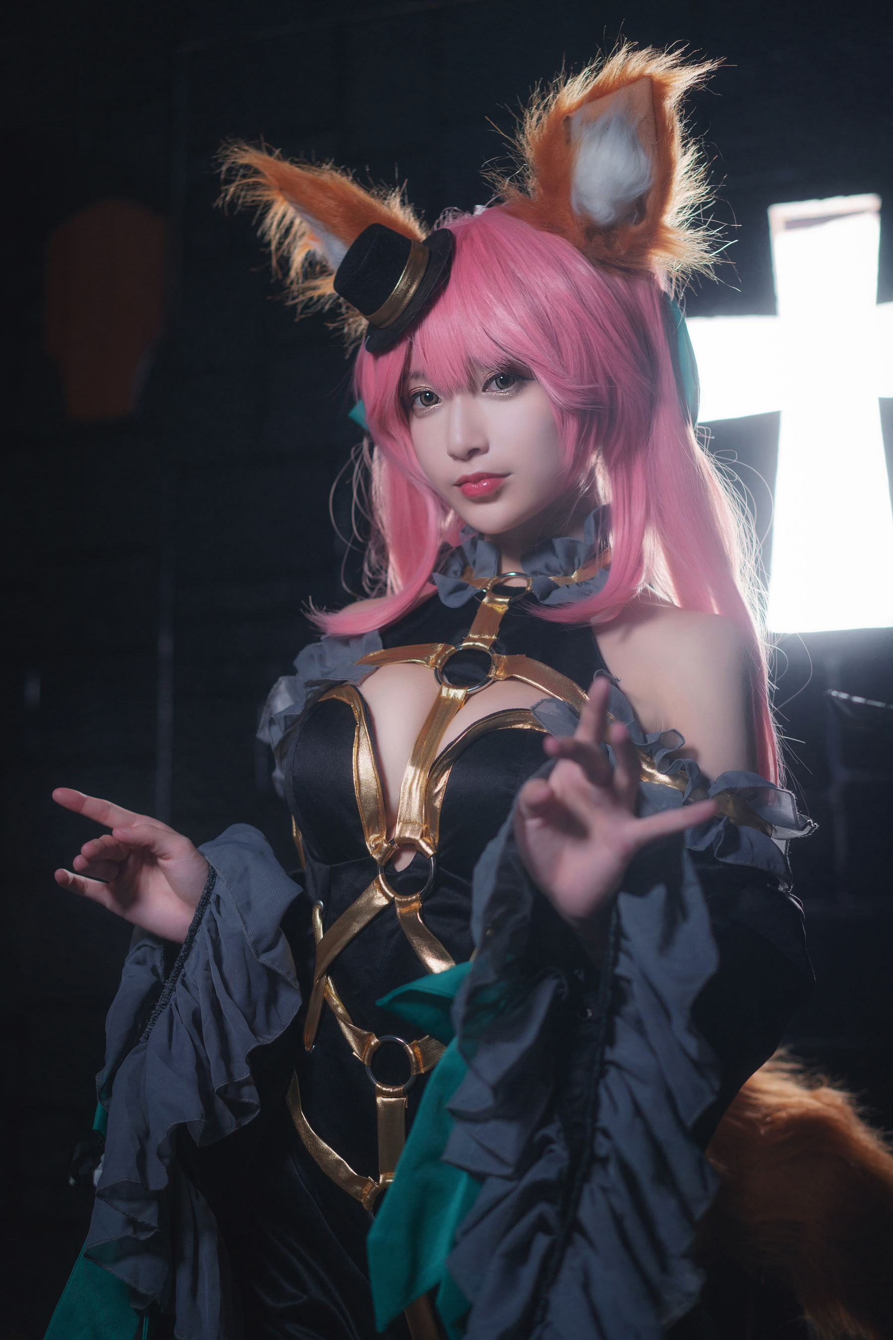 [Cosplay写真] 动漫博主铁板烧鬼舞w – 玉藻前 魔术 [20P]