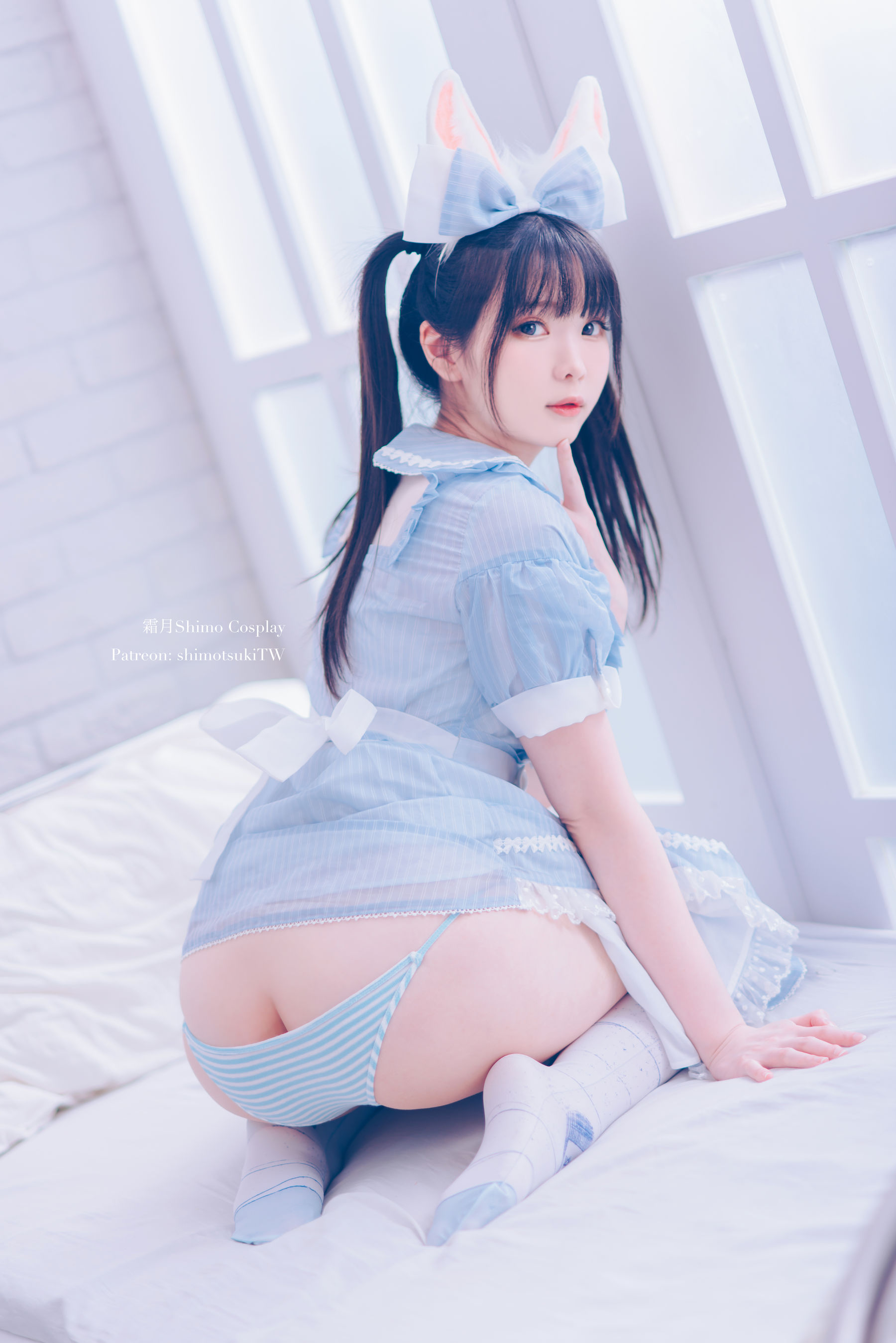 微博妹纸霜月shimo – 女仆裙 [14P]