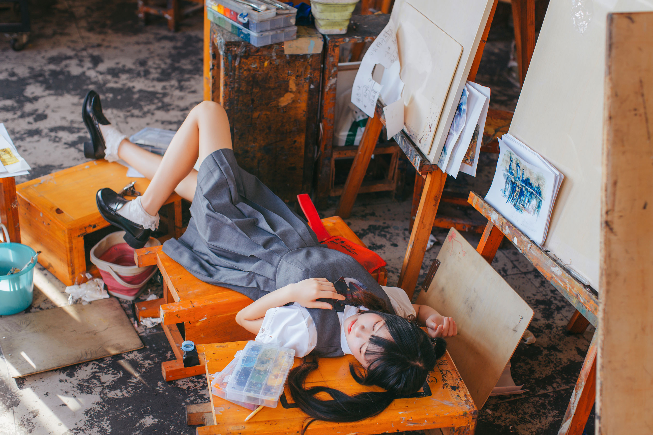 [萝莉COS] 桜桃喵《画室少女》 [17P]