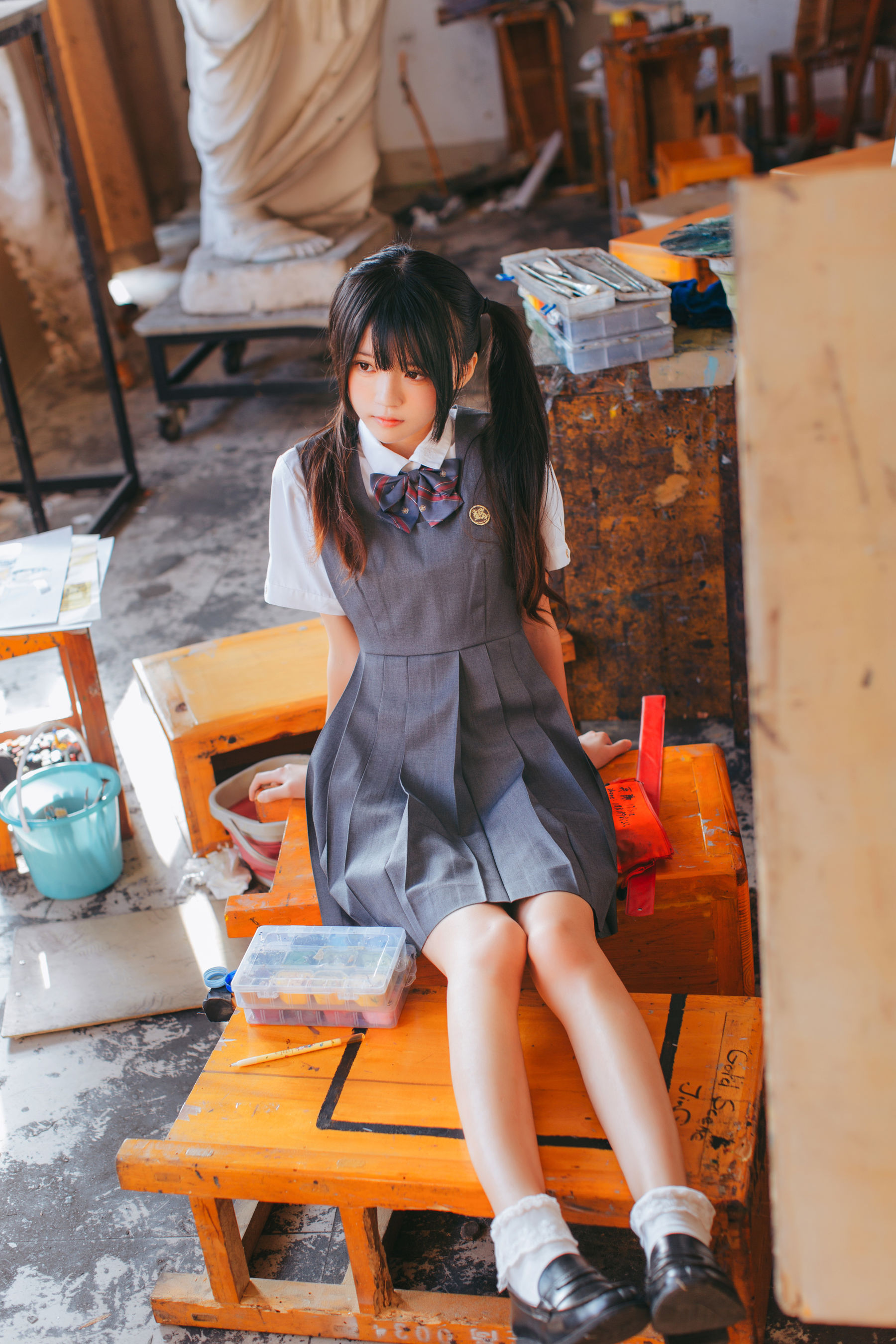 [萝莉COS] 桜桃喵《画室少女》 [17P]