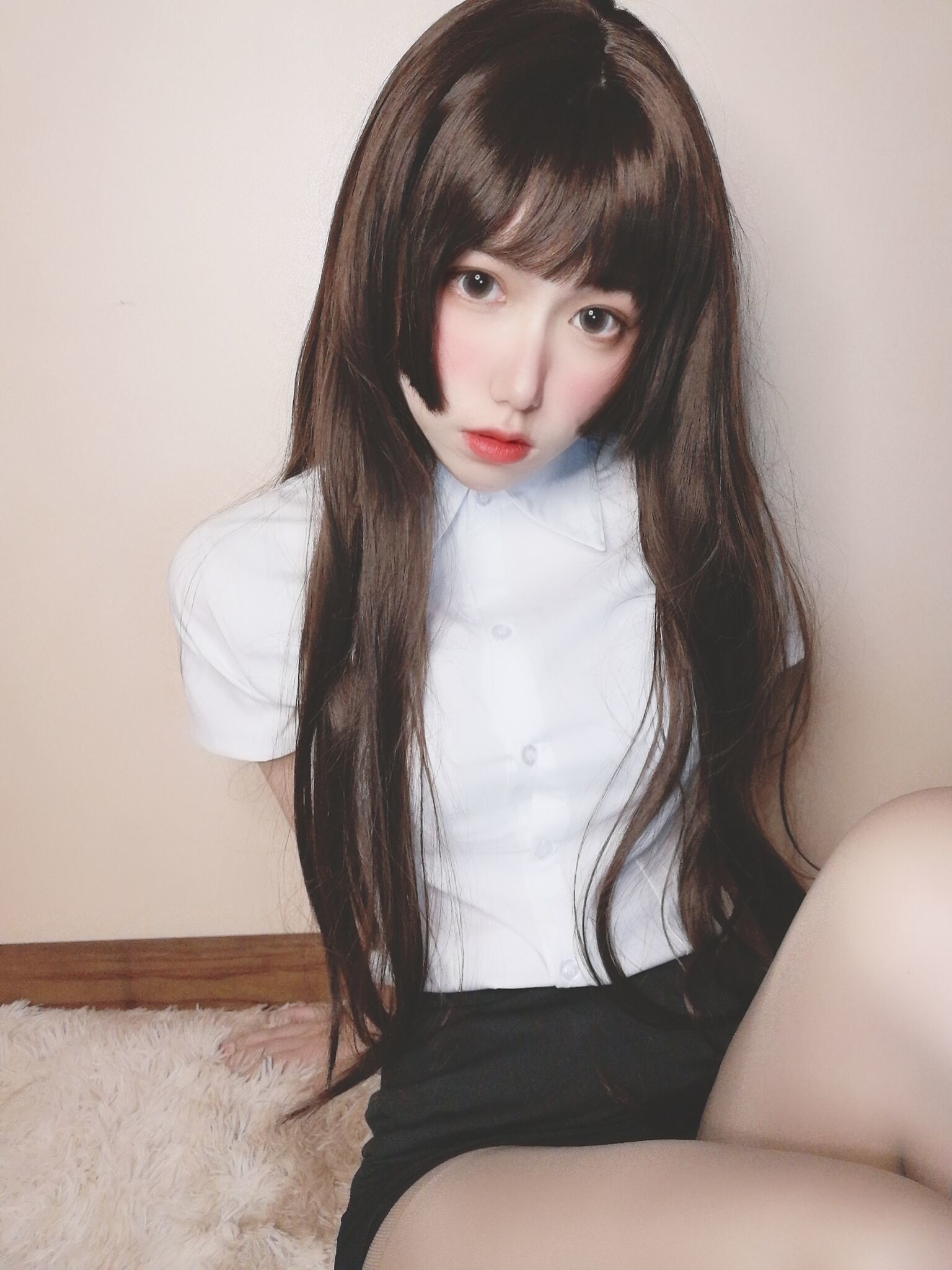 柚子猫 – 醉酒小秘书 [52P]