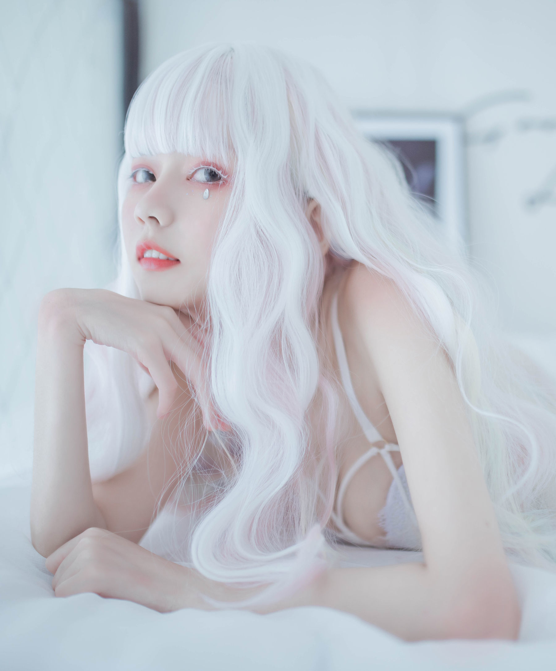 [萝莉COS] 小妖精你的负卿 – 白色蕾丝私房 [33P]