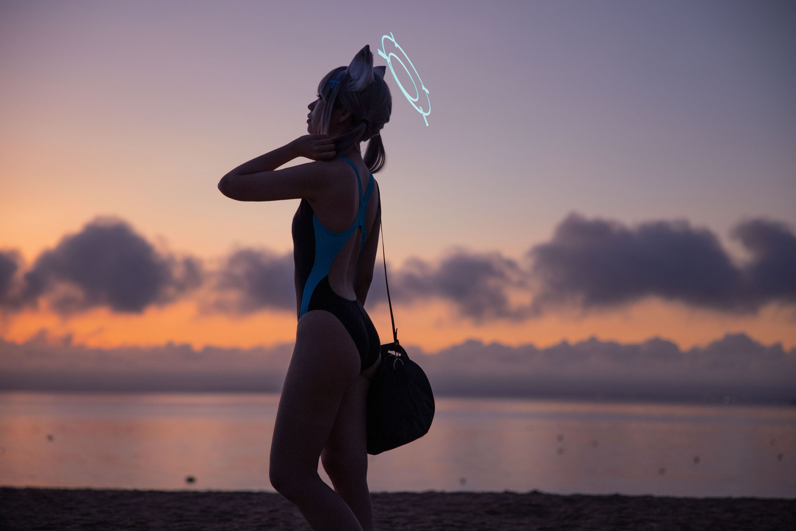 动漫博主G44不会受伤 – 碧蓝档案 砂狼白子泳装 [26P]