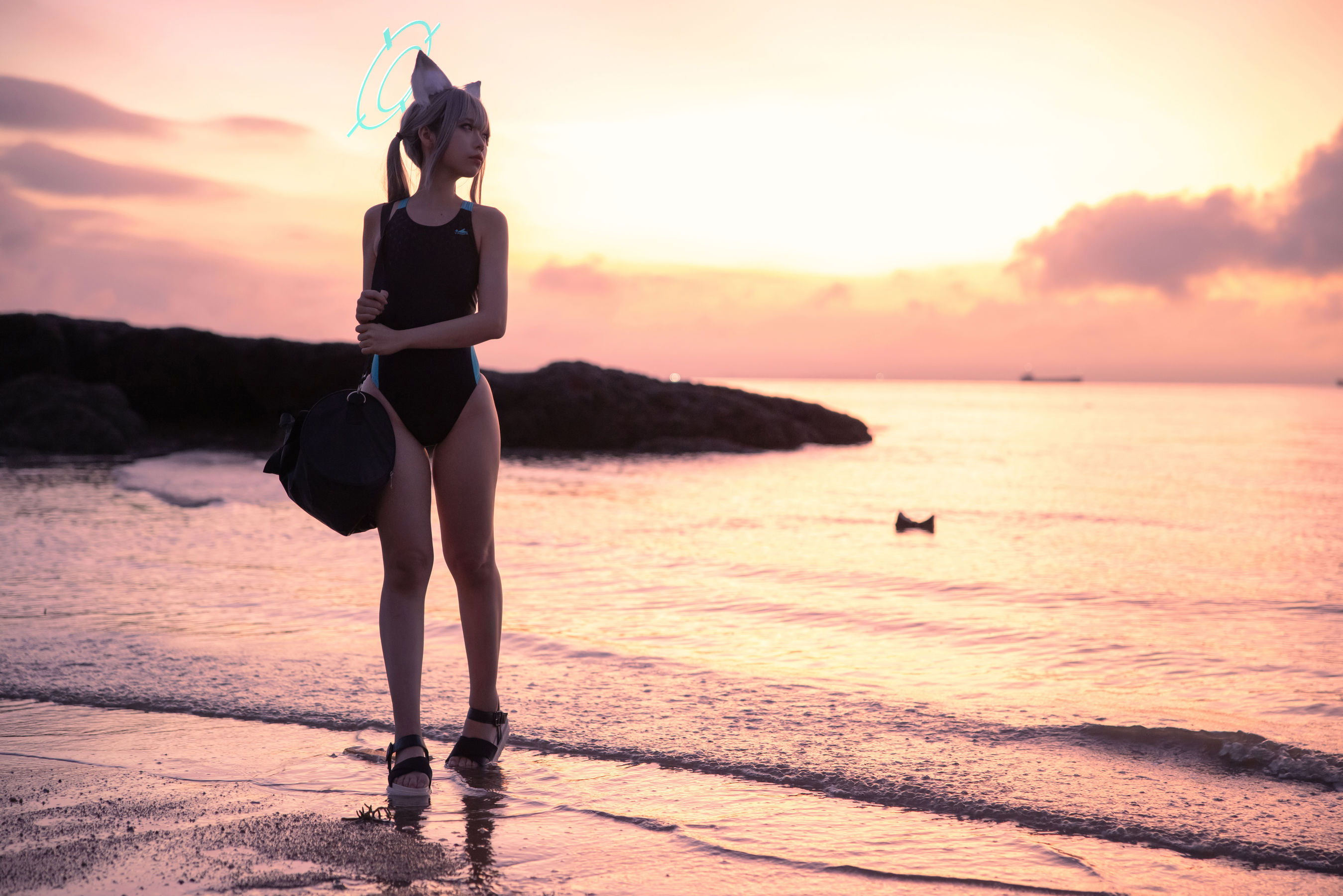 动漫博主G44不会受伤 – 碧蓝档案 砂狼白子泳装 [26P]