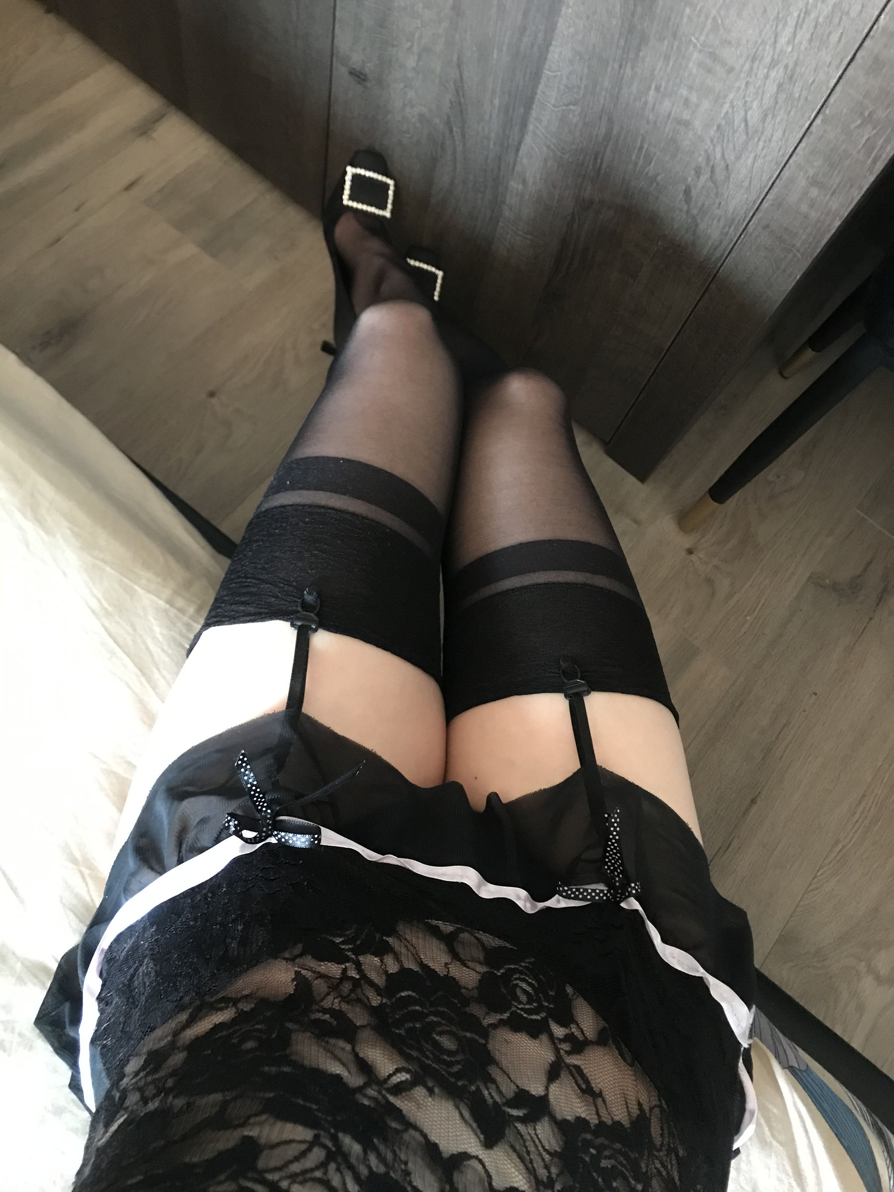 丝足博主麋鹿_Monroe 2020.04.10 黑色情趣 [13P]