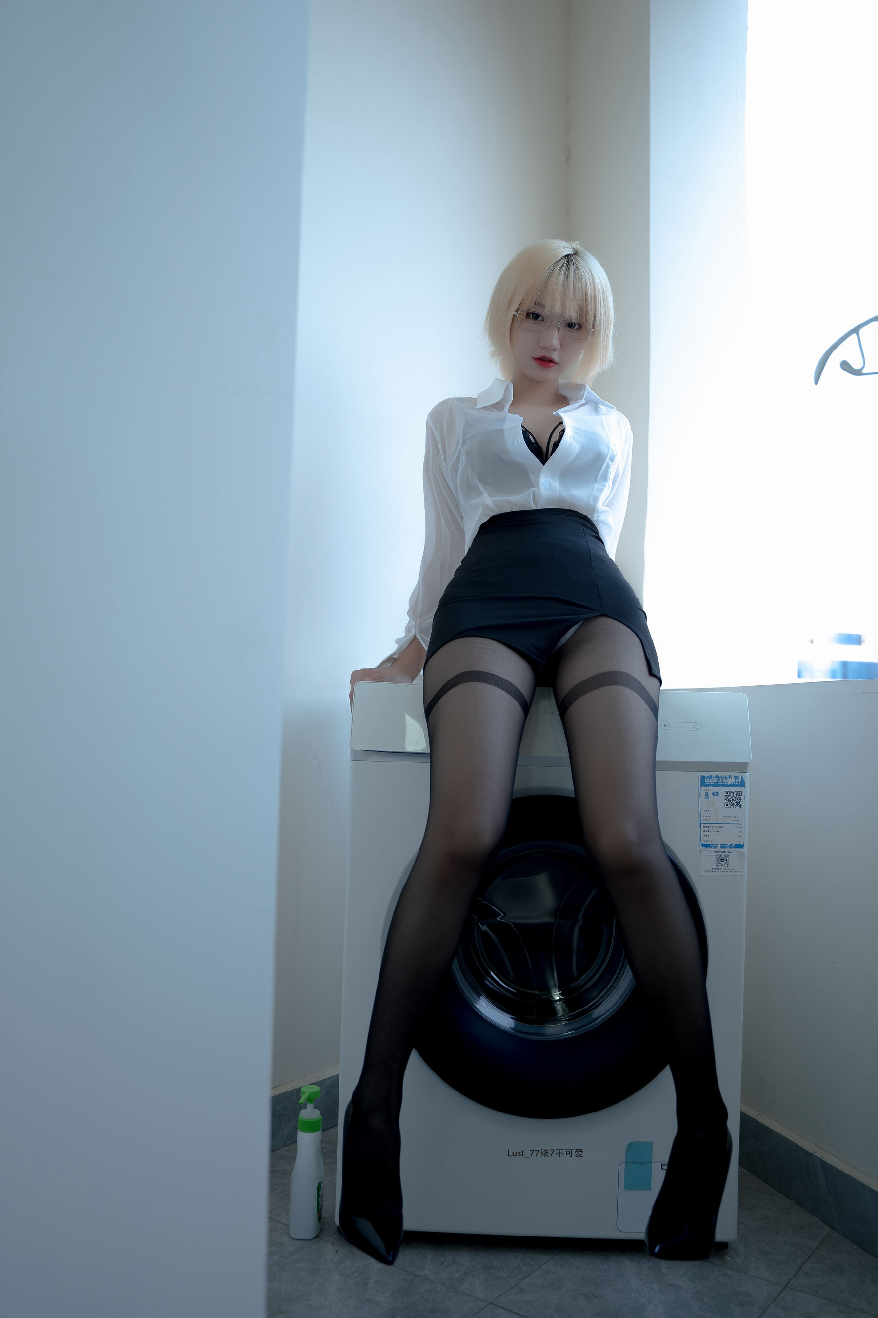 动漫博主柒柒要乖哦 – 家庭教师 [133P]