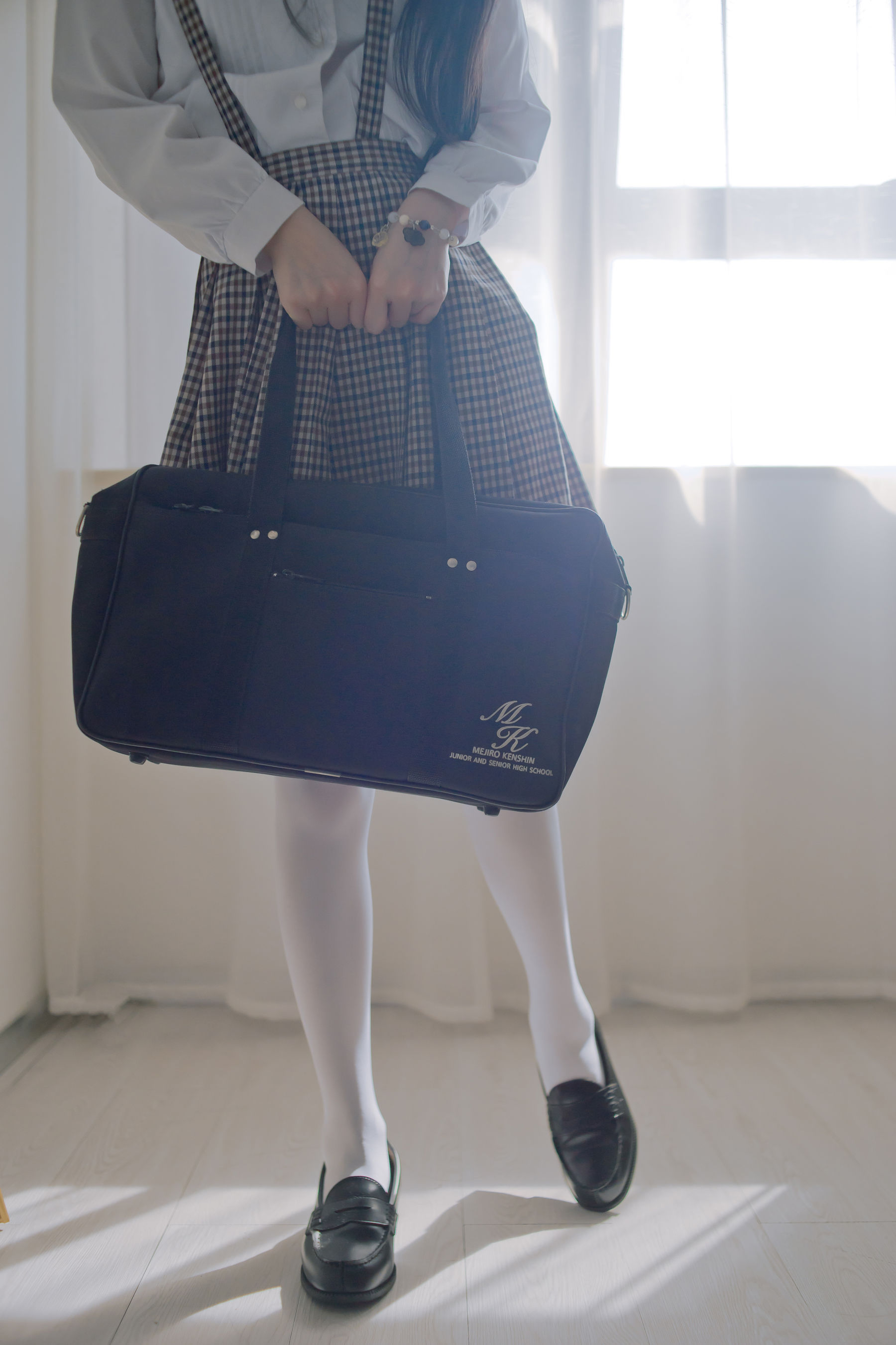 福利姬木花琳琳是勇者 – 名校大小姐爱欲沉沦 生〇台中学·前篇 [20P]