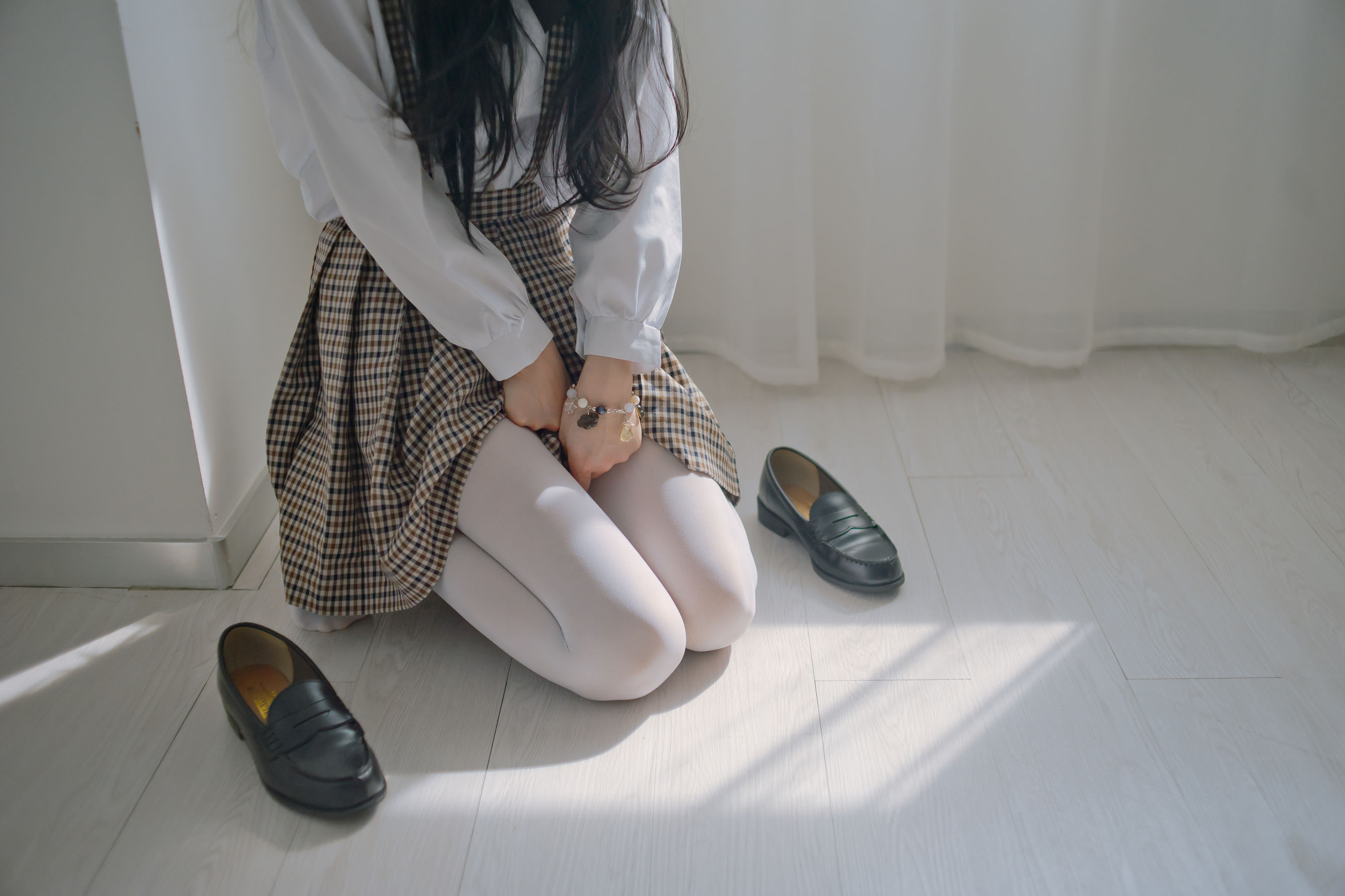 福利姬木花琳琳是勇者 – 名校大小姐爱欲沉沦 生〇台中学·前篇 [20P]