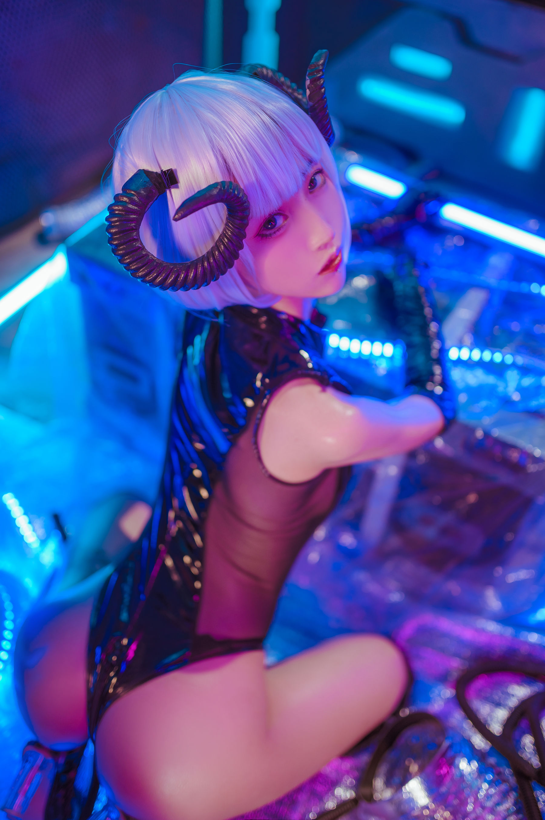 妹抖青 – 恶魔胶衣 [30P]