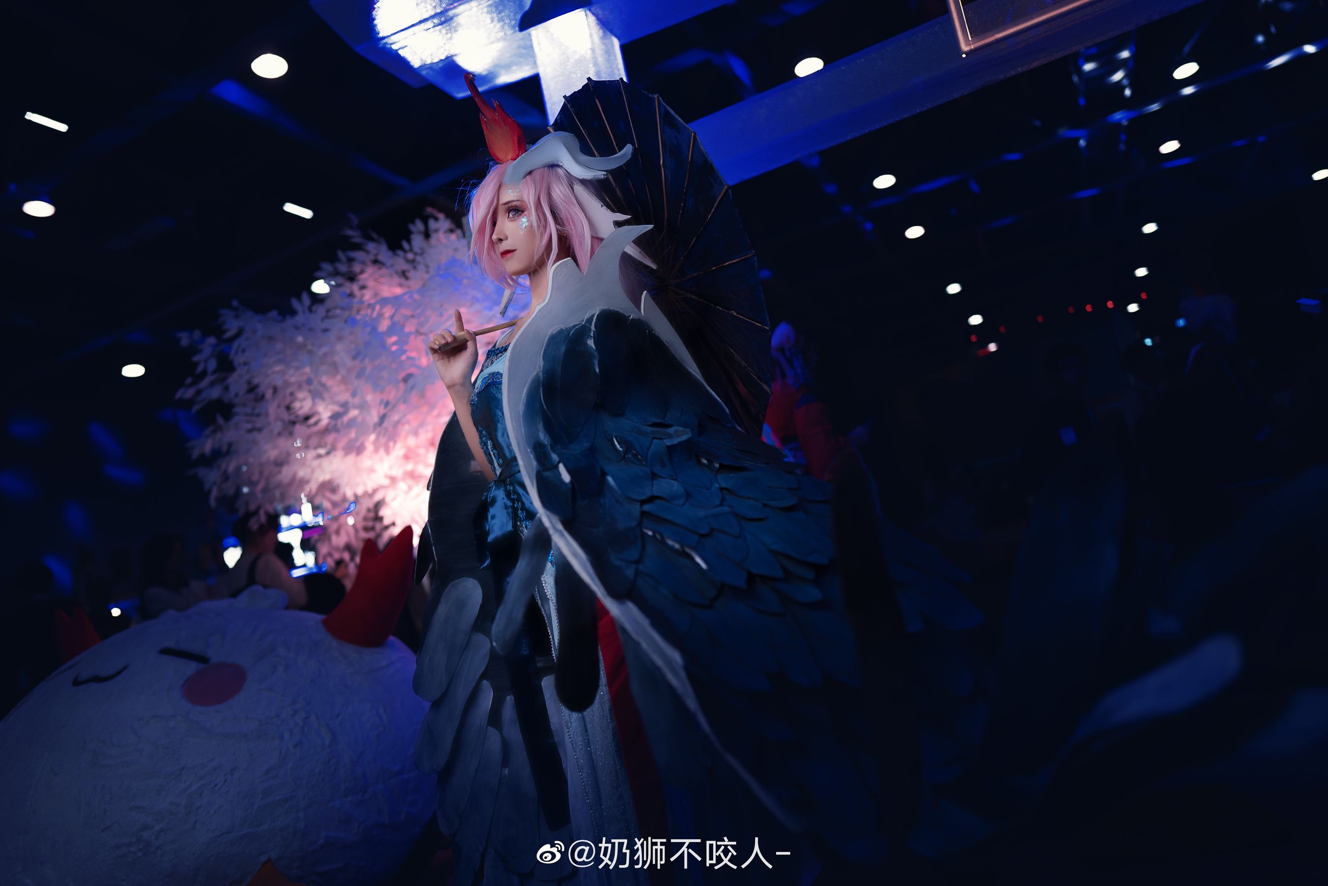 [Cosplay写真] 奶狮不咬人 – 雨师 [9P]