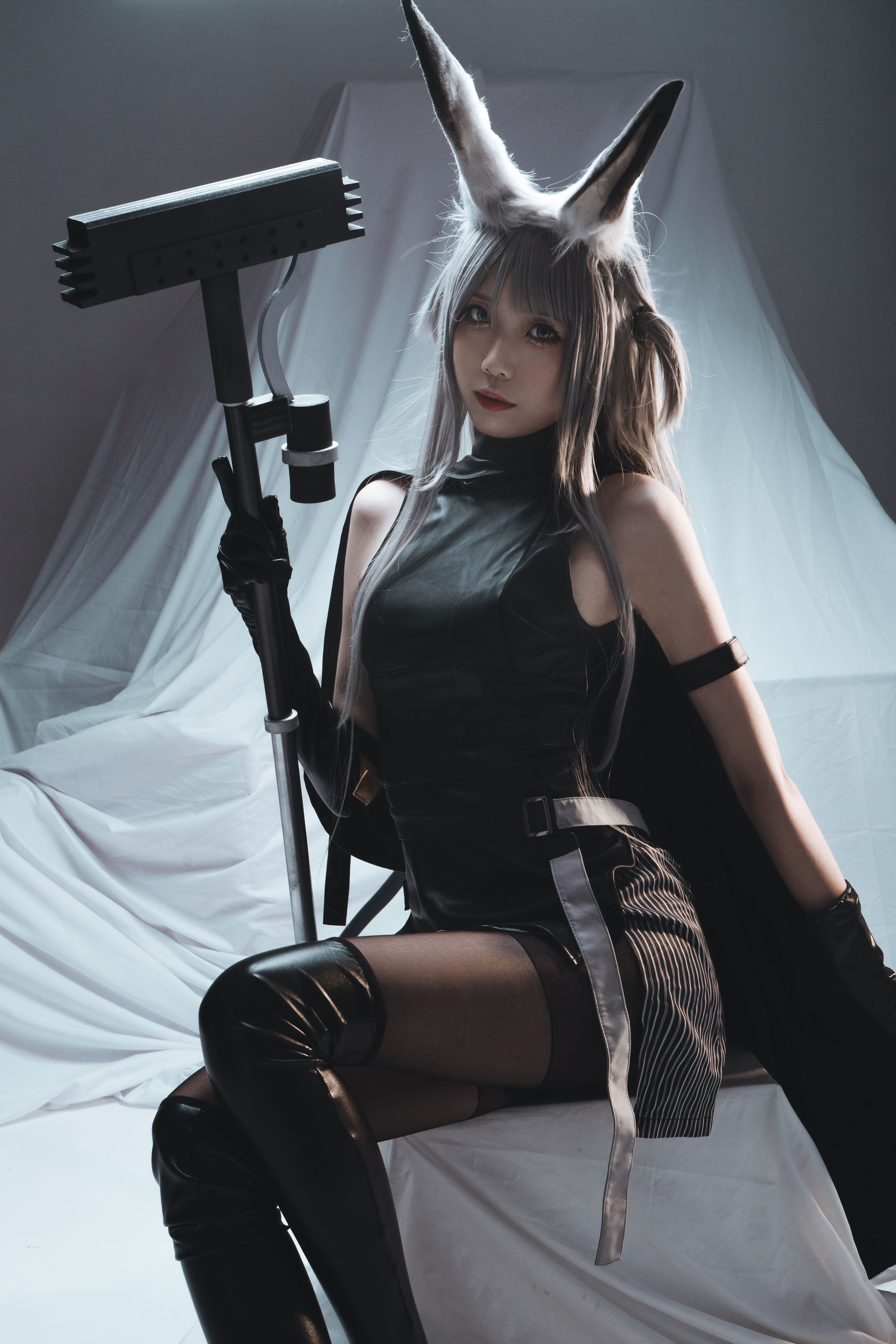 动漫博主炸酱沐沐 – 暴行 [16P]