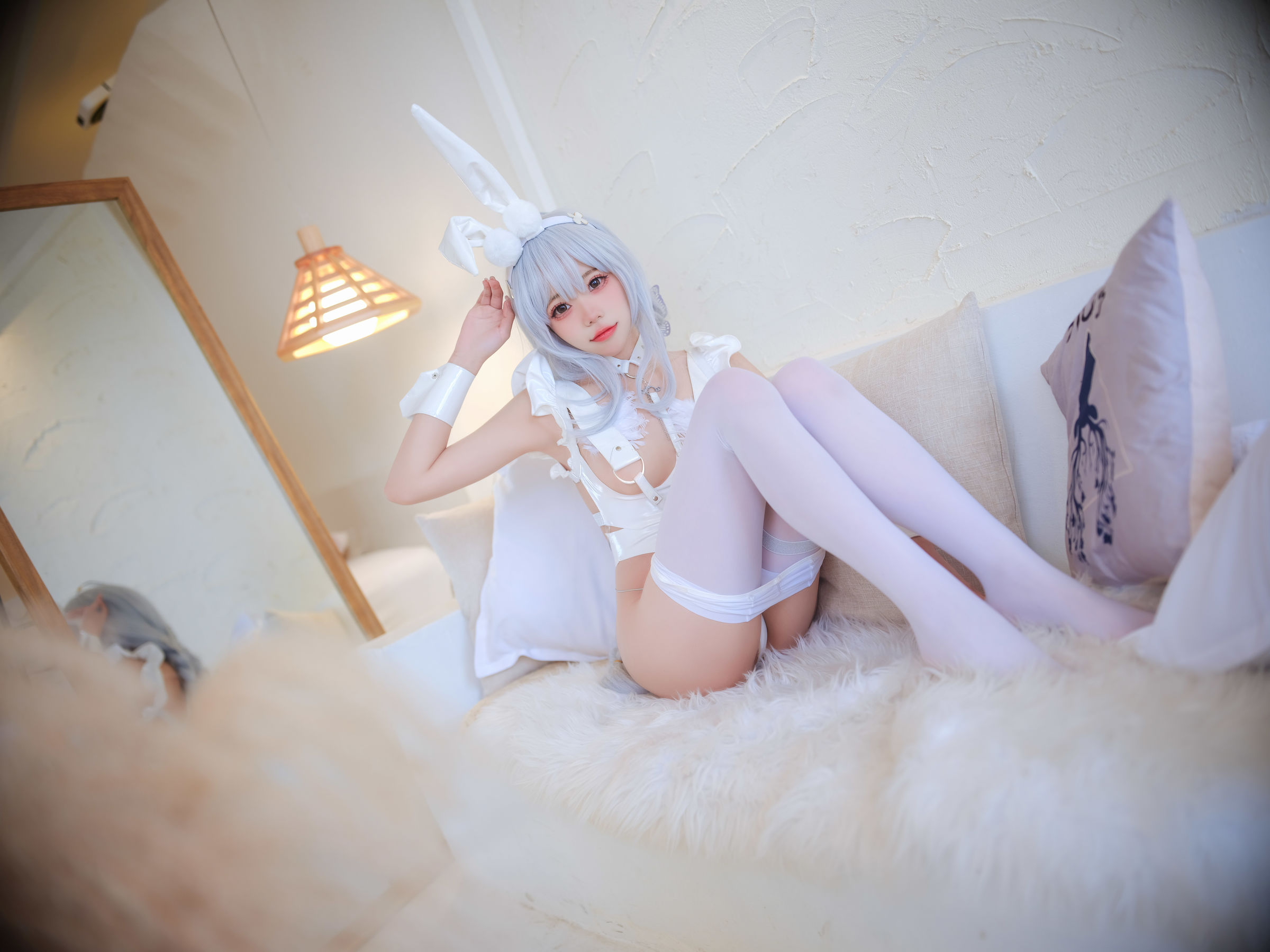 咬一口兔娘 – 恶毒兔女郎 [19P]