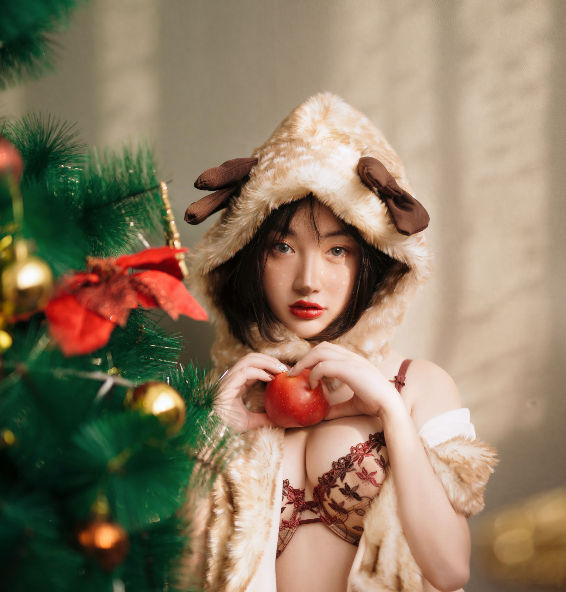 模特野百合 – 圣诞 [34P]