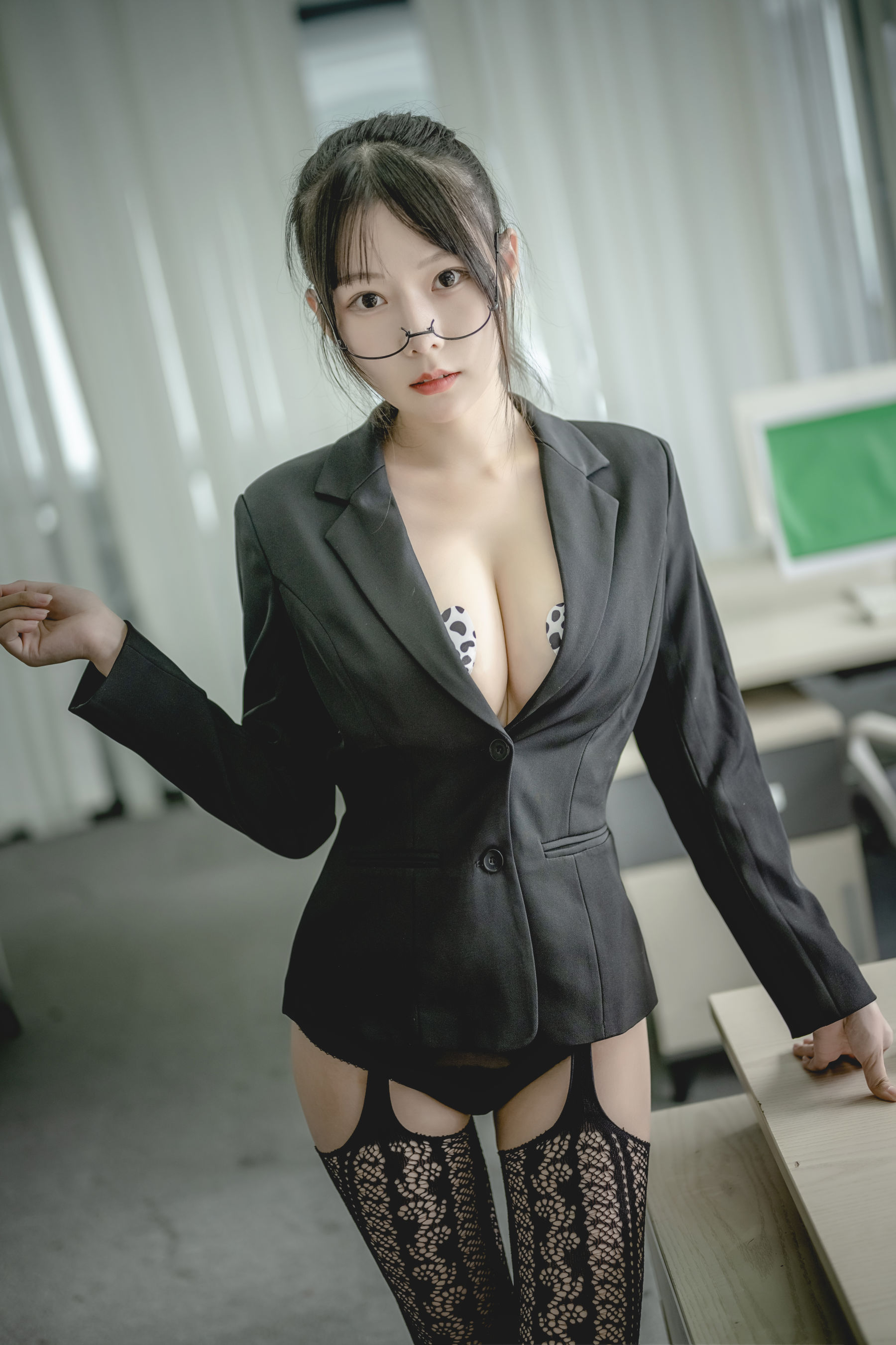 香草喵露露 – 黑色西装 [62P]