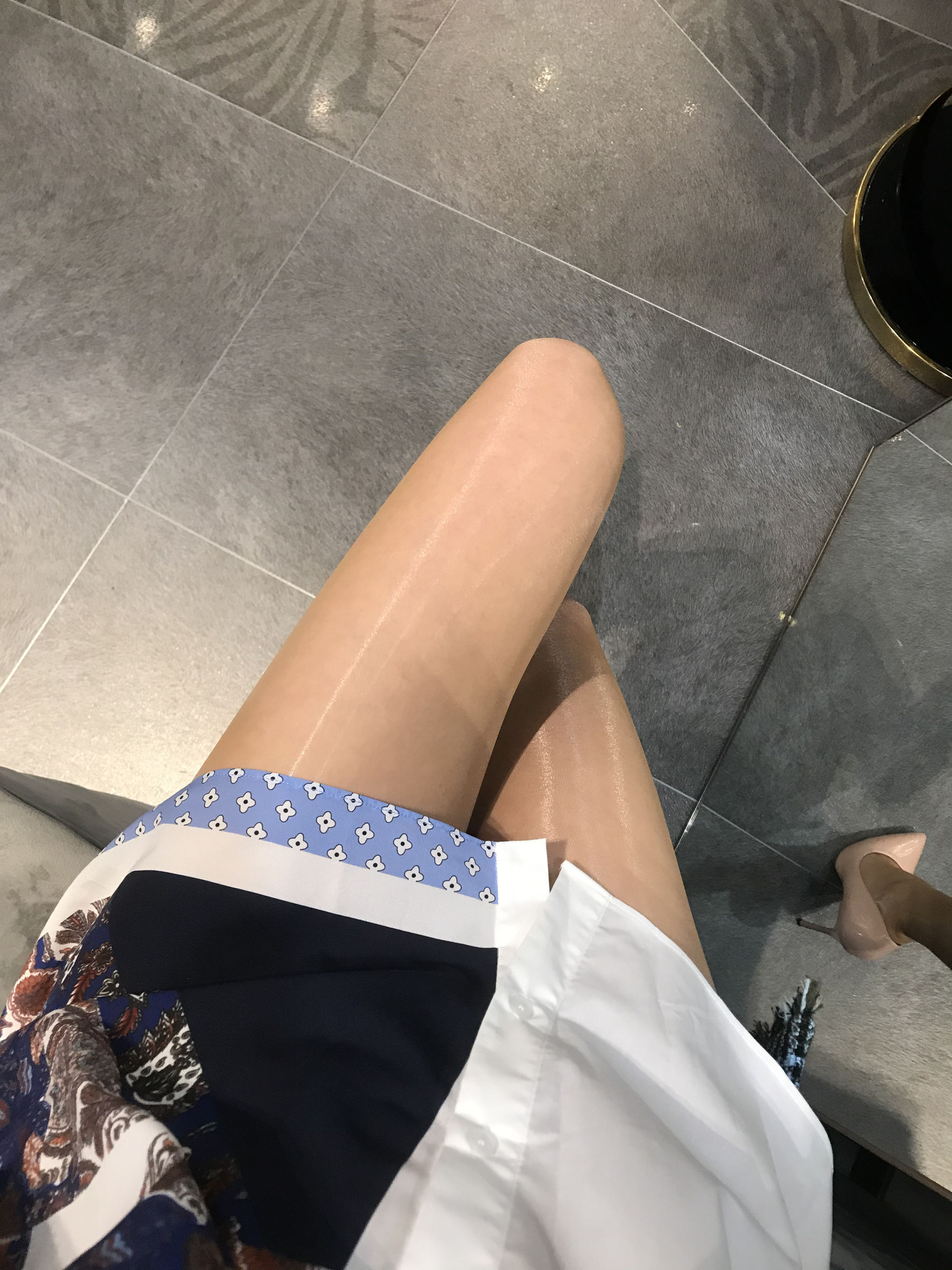 丝足博主麋鹿_Monroe 2020.04.29 肉色亮丝 [63P]