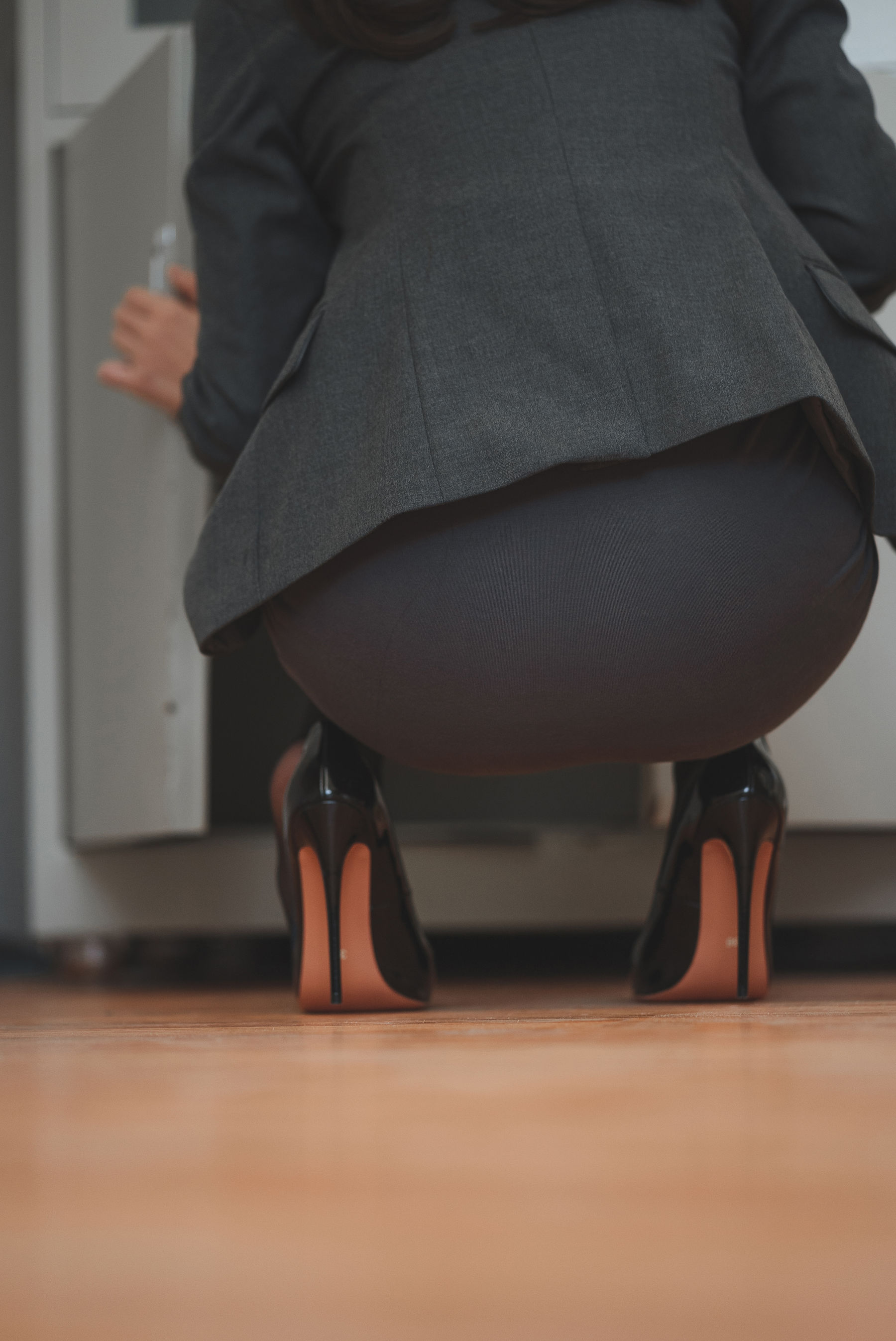 COS福利rioko凉凉子(肉扣热热子) – 奇怪的老师 [25P]