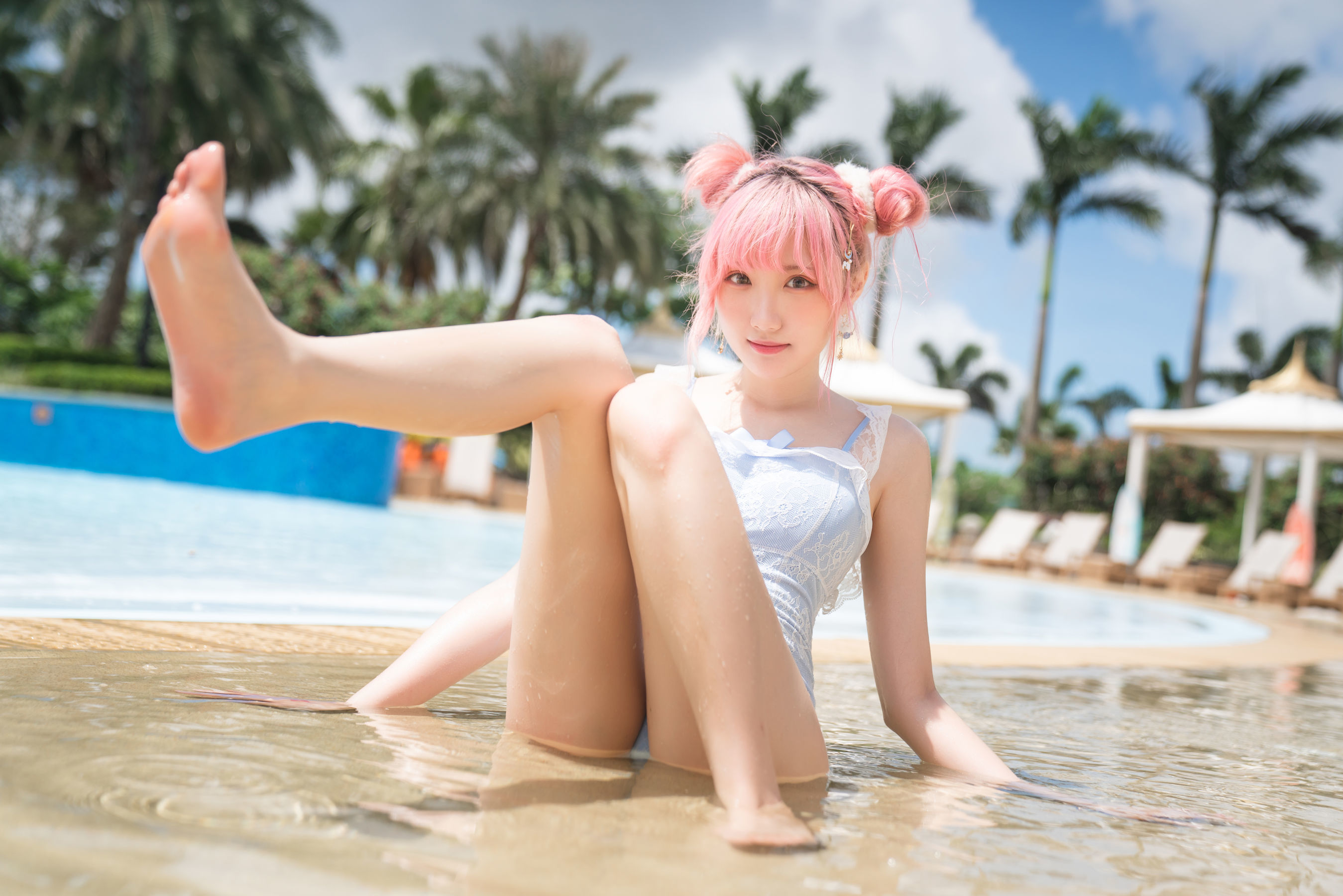 Coser瓜希酱福利 – 度假水着 [10P]