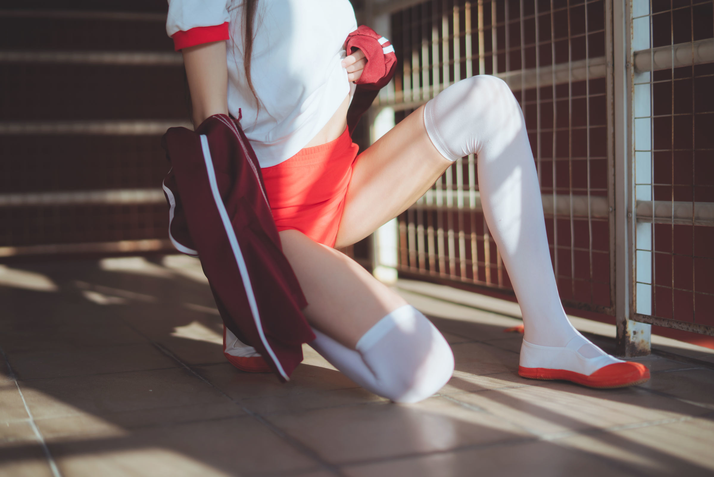 [萝莉COS] 桜桃喵 – 红色体操服 [44P]