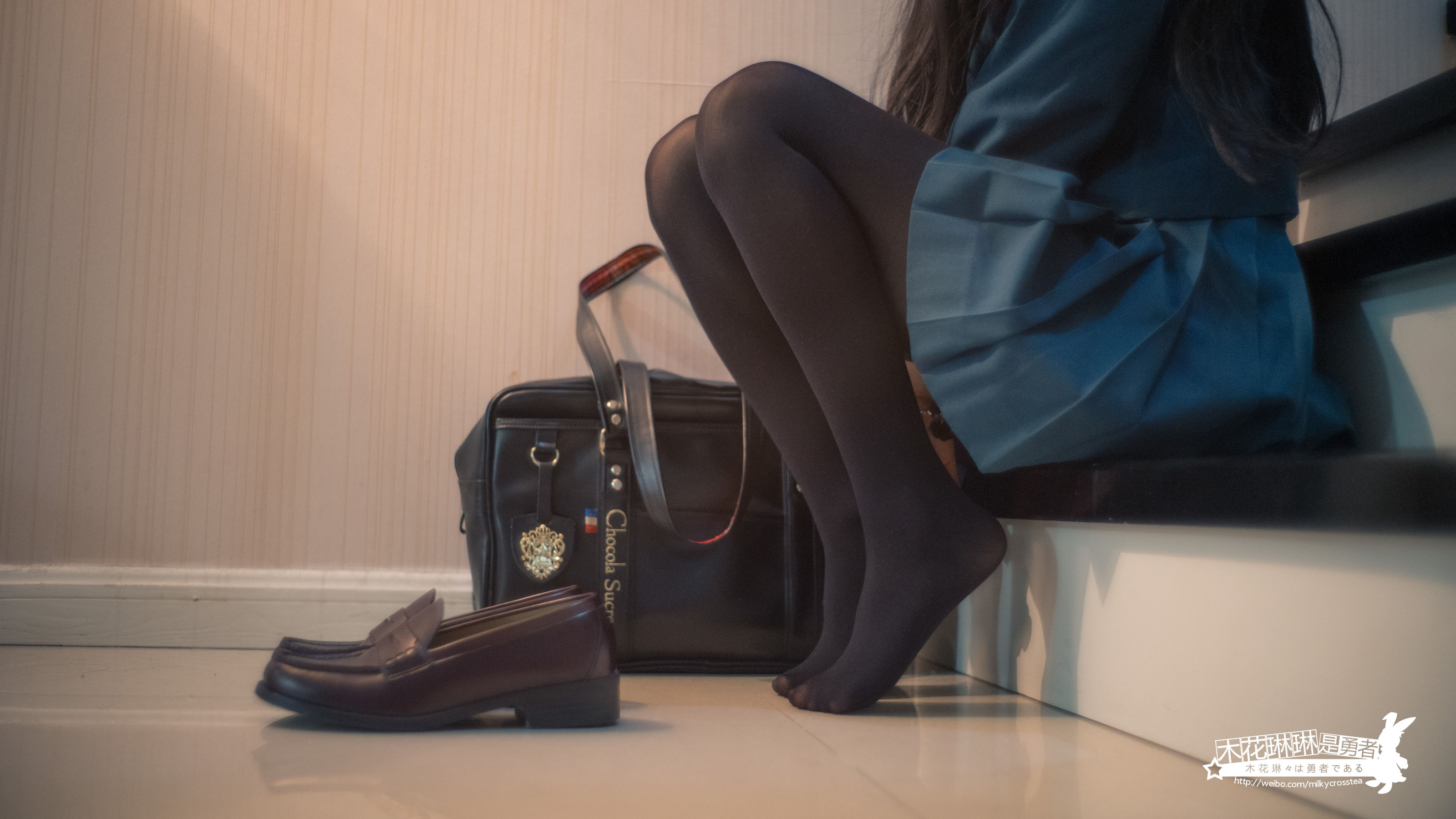 [Cosplay写真] 福利姬木花琳琳是勇者 – 未来日记 [51P]