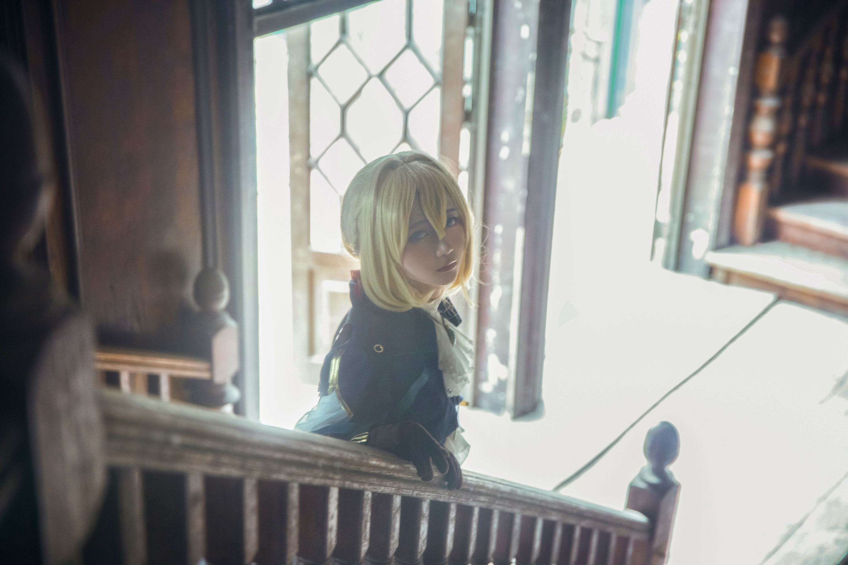 [Cosplay写真] 动漫博主弦音sic – 紫罗兰永恒花园 薇尔莉特・伊芙加登 [10P]