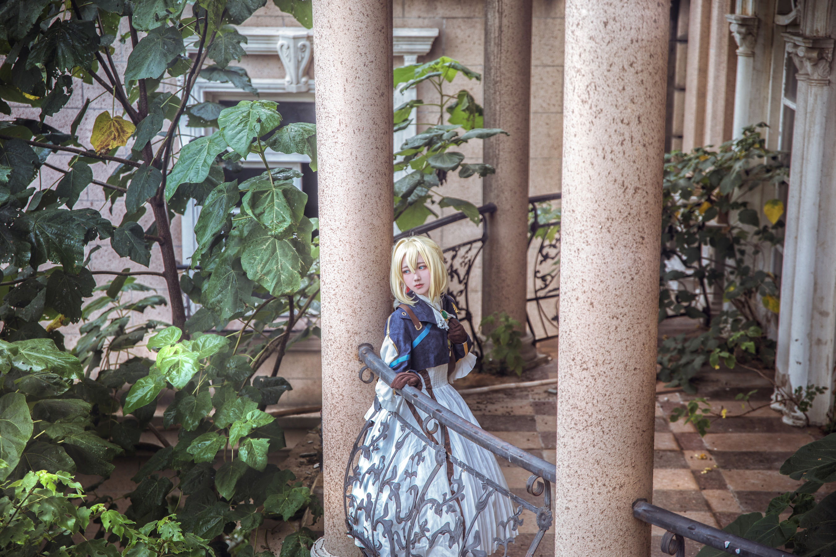 [Cosplay写真] 动漫博主弦音sic – 紫罗兰永恒花园 薇尔莉特・伊芙加登 [10P]