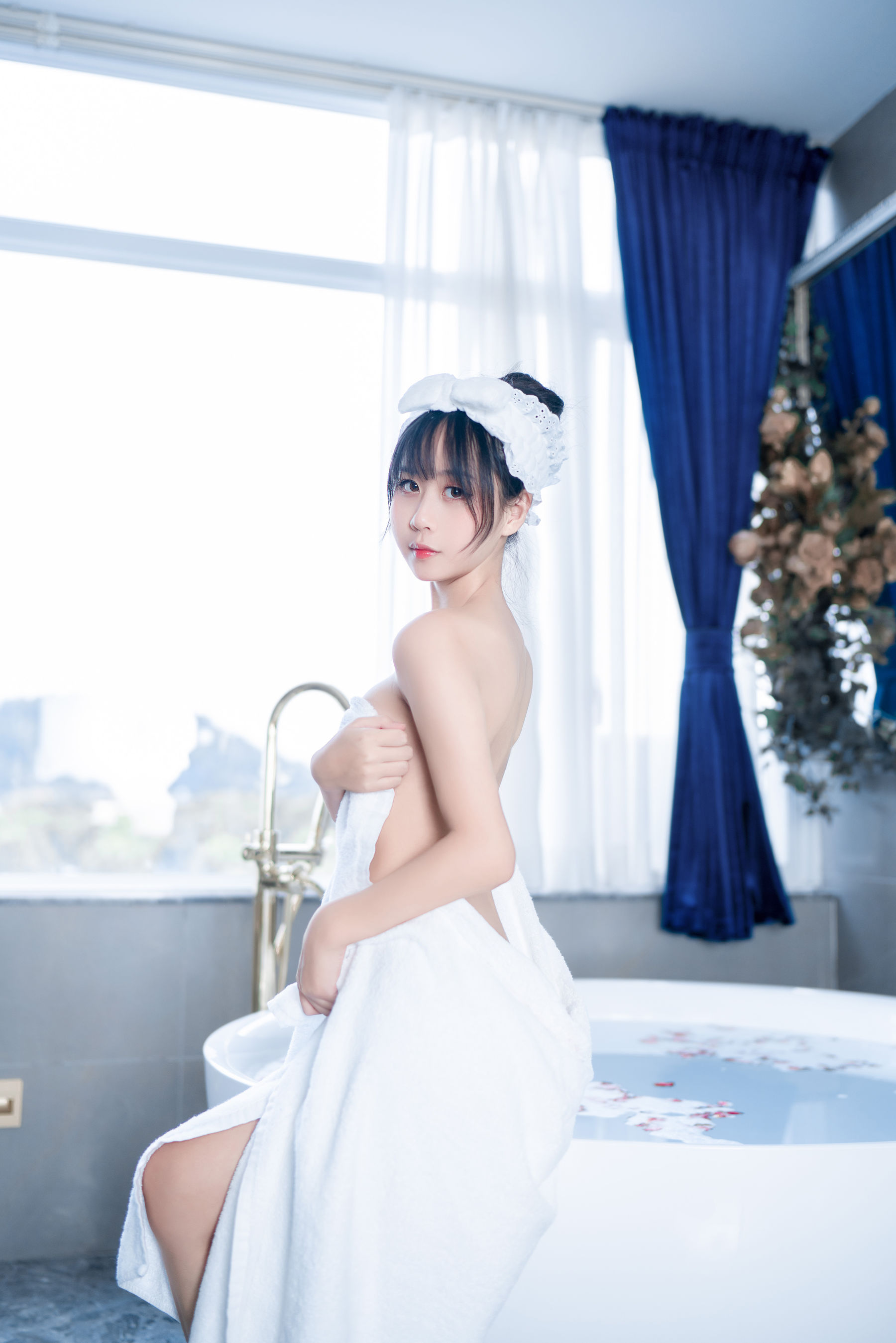 阳光美少女萌芽儿o0 – 浴巾 [27P]