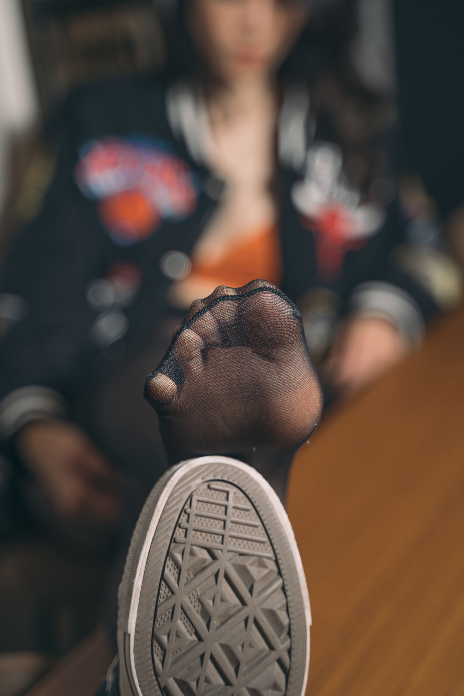 Limerence 性感妹子!近距离撕扯黑丝袜展示嫩足 [129P]