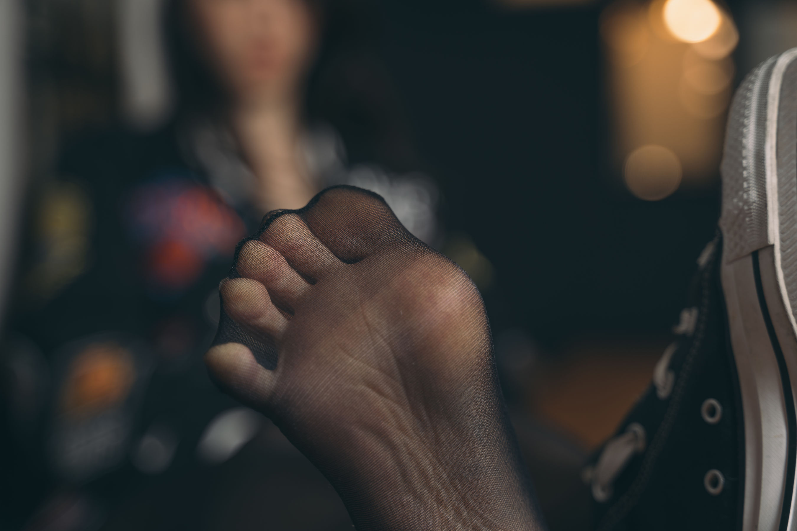 Limerence 性感妹子!近距离撕扯黑丝袜展示嫩足 [129P]