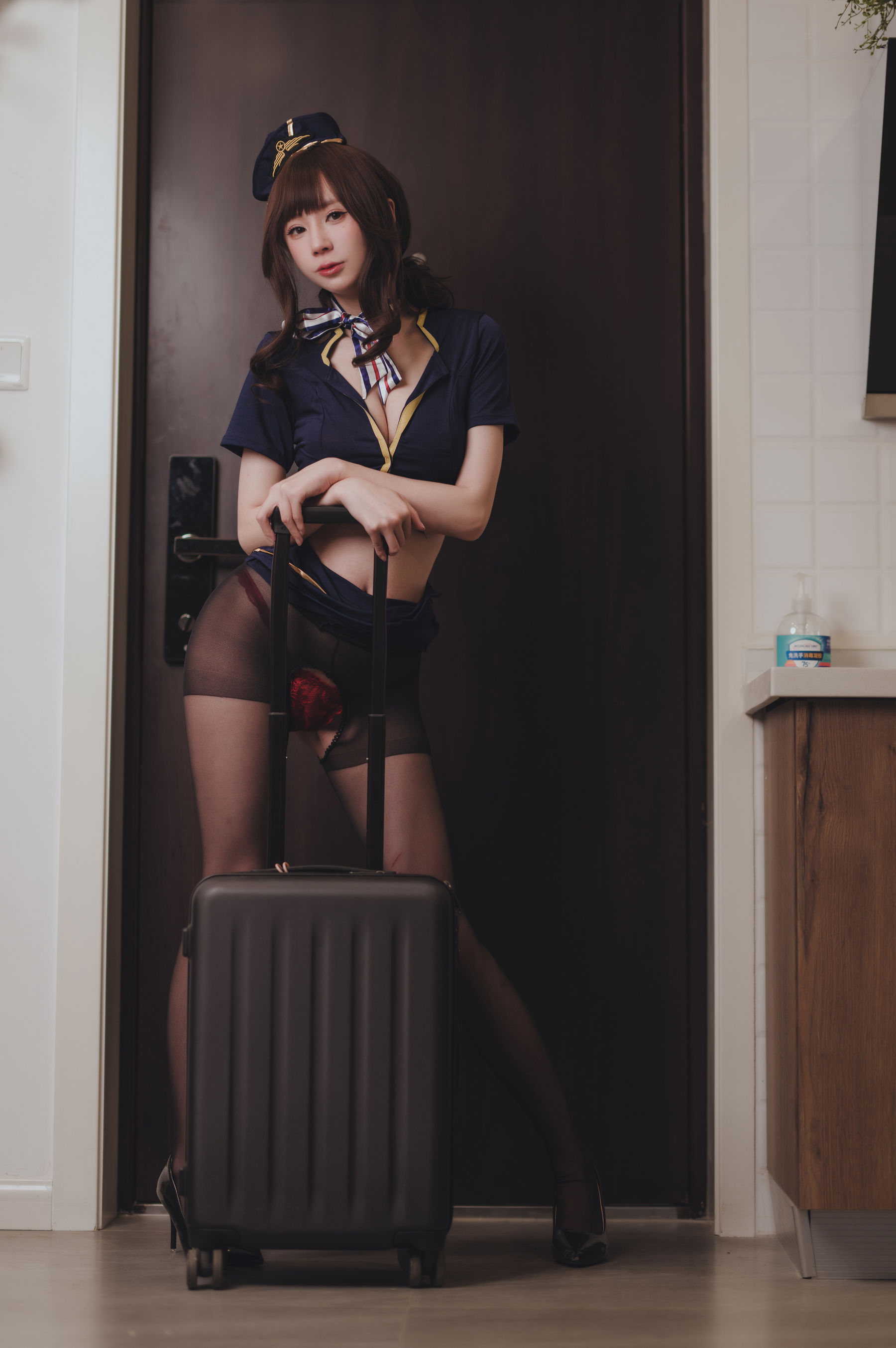 西园寺南歌 – 空姐 [52P]