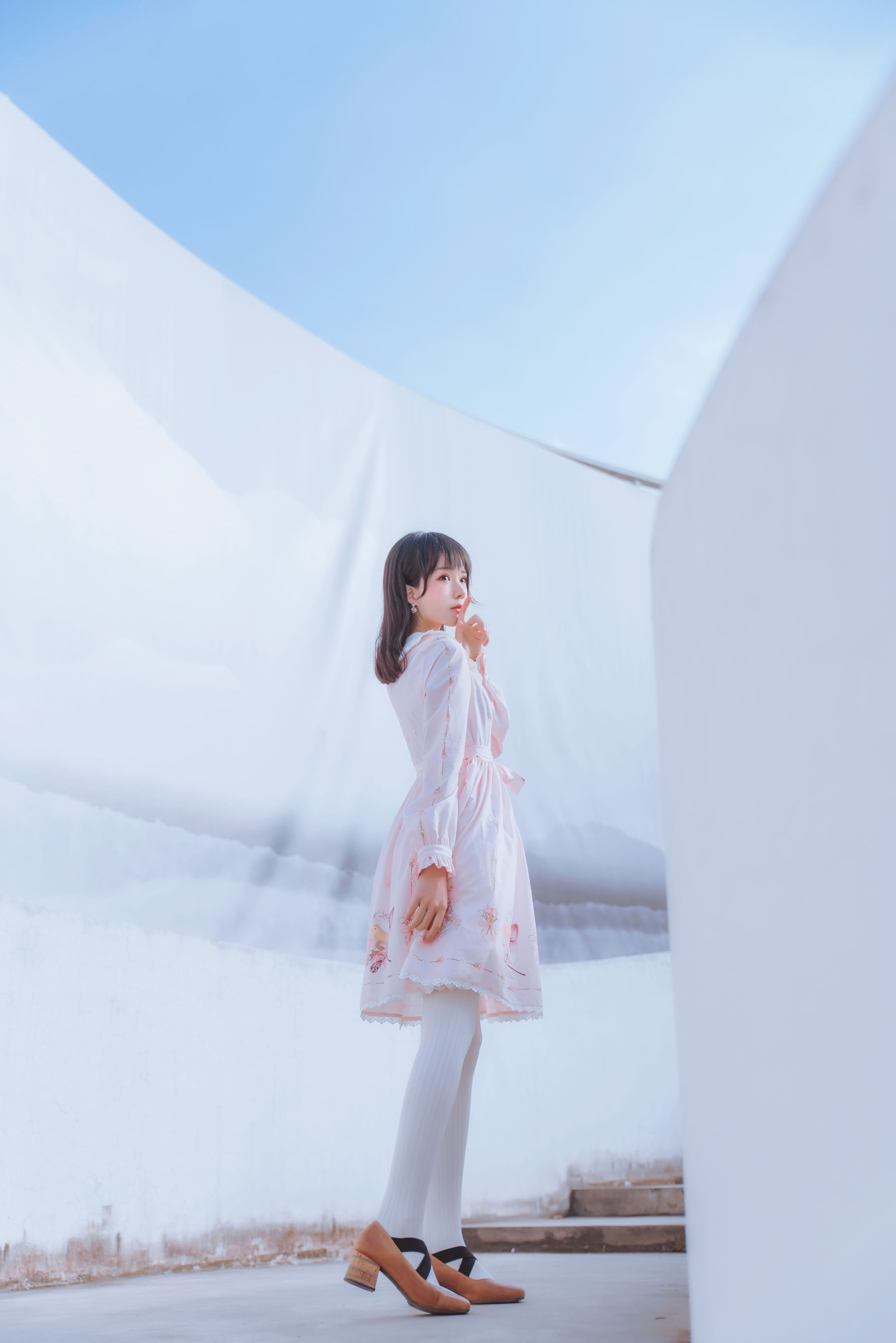 桜桃喵 – 清新之三月 [16P]