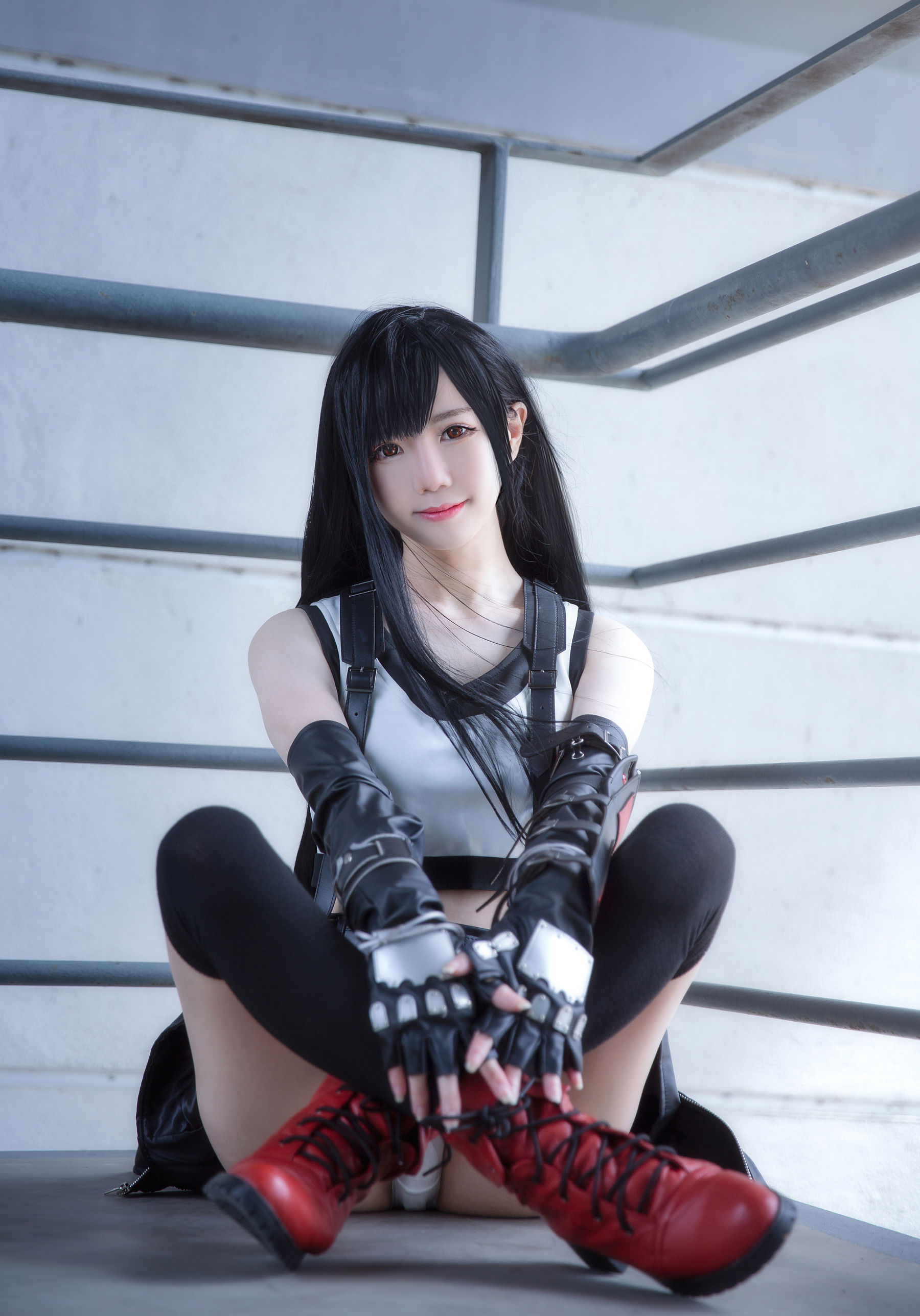 Sally Dorasnow – Tifa [20P]