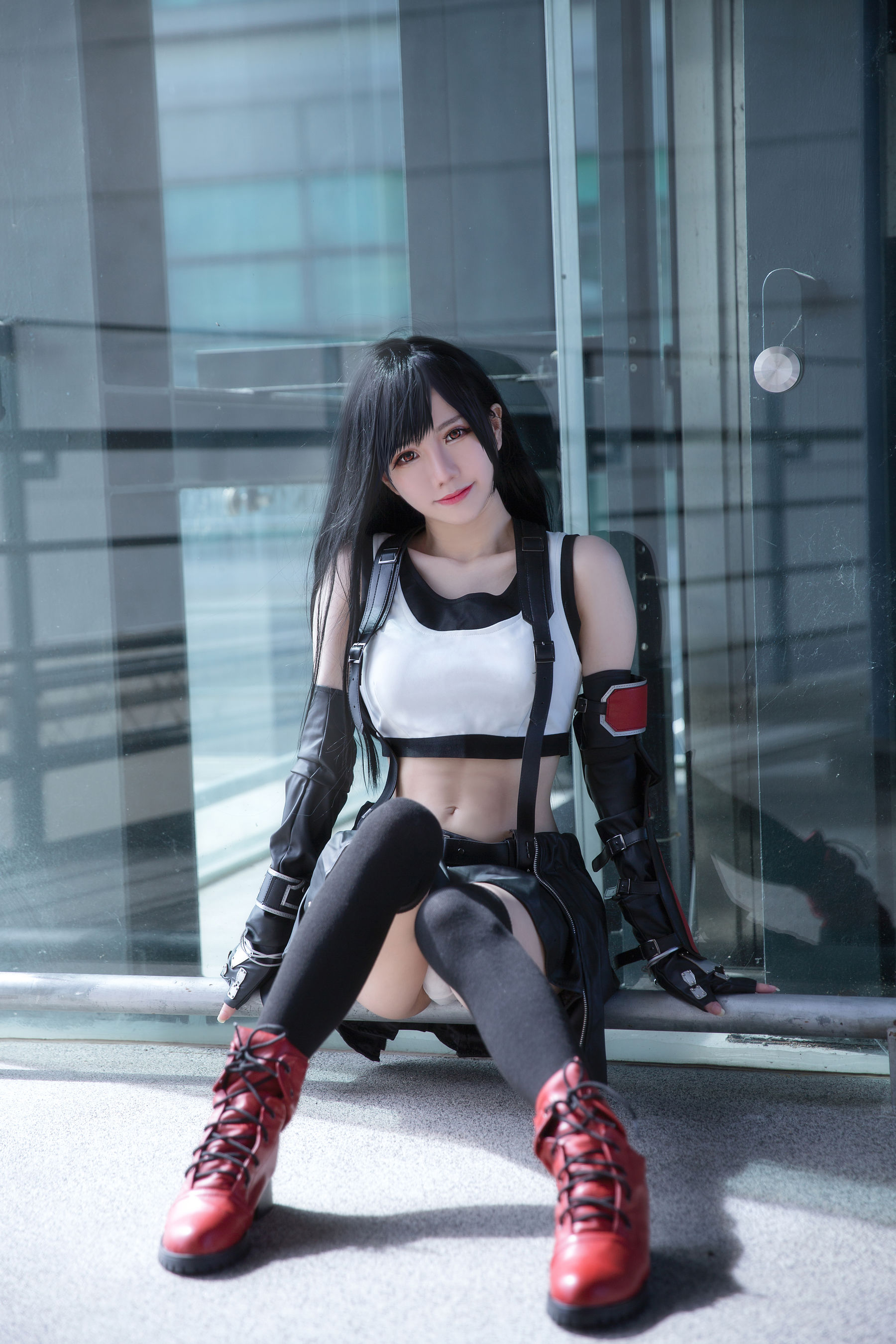 Sally Dorasnow – Tifa [20P]
