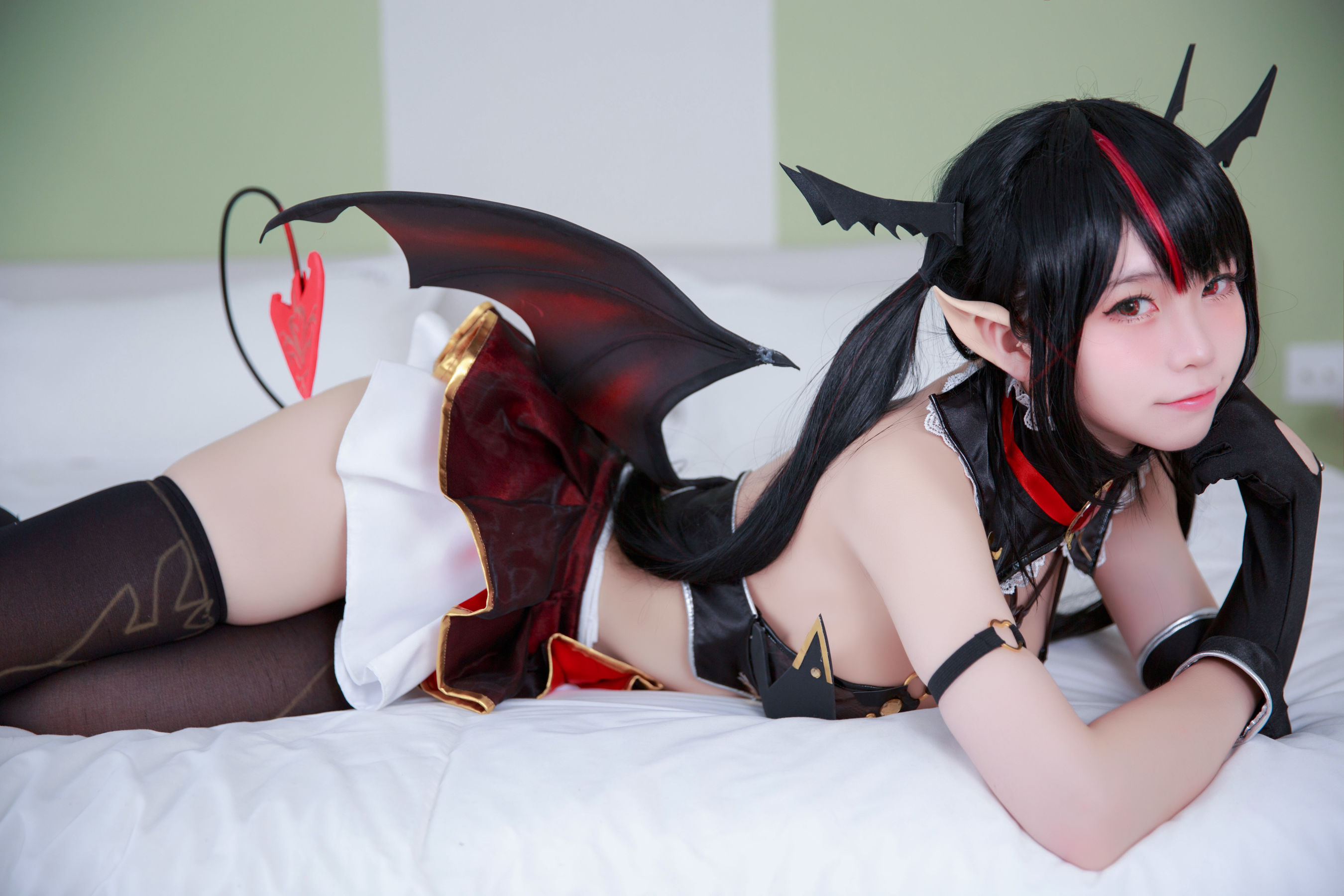 动漫博主G44不会受伤 – 萝蓓莉雅 魅魔 [10P]