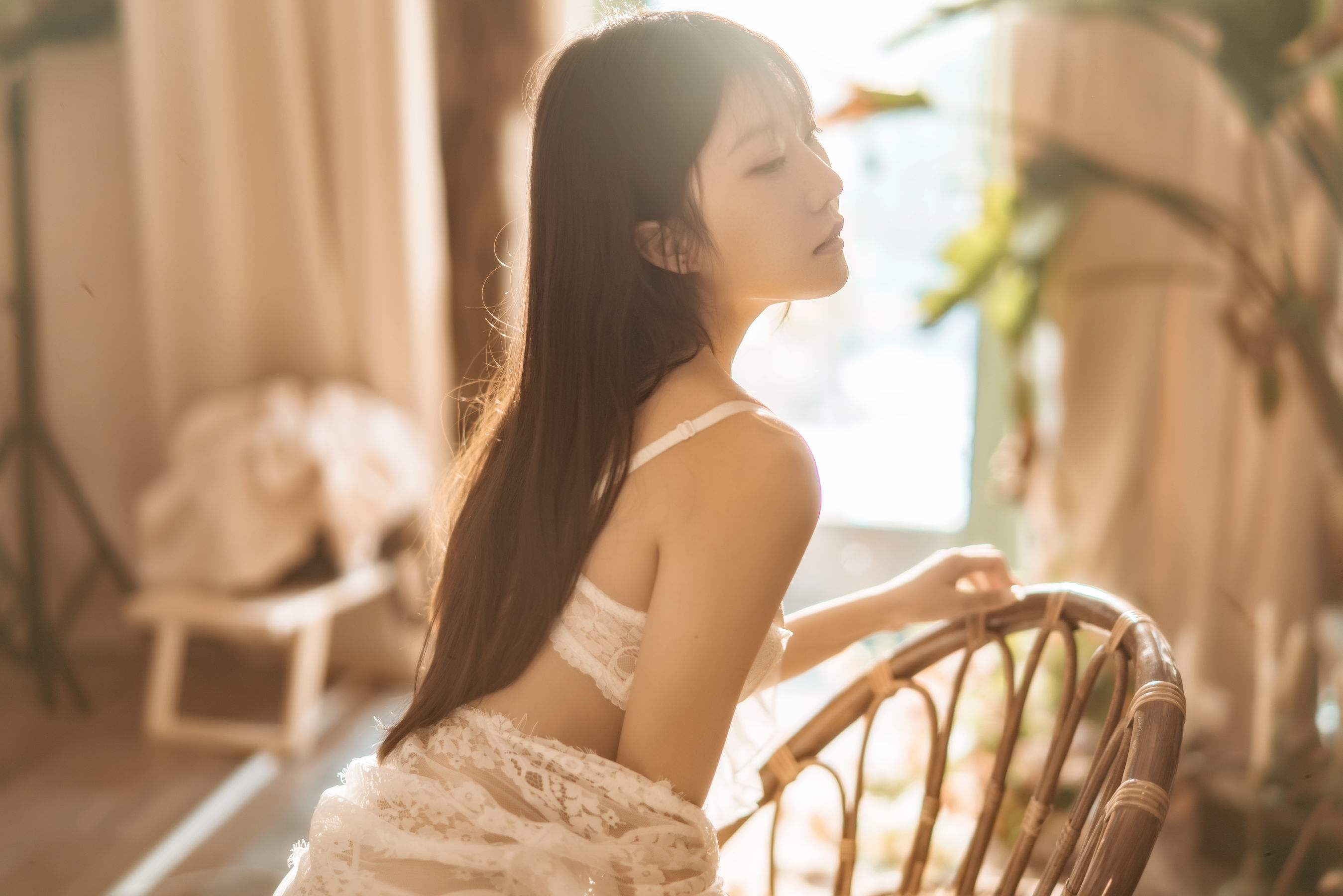 香草喵露露 – 室内白色蕾丝 [81P]