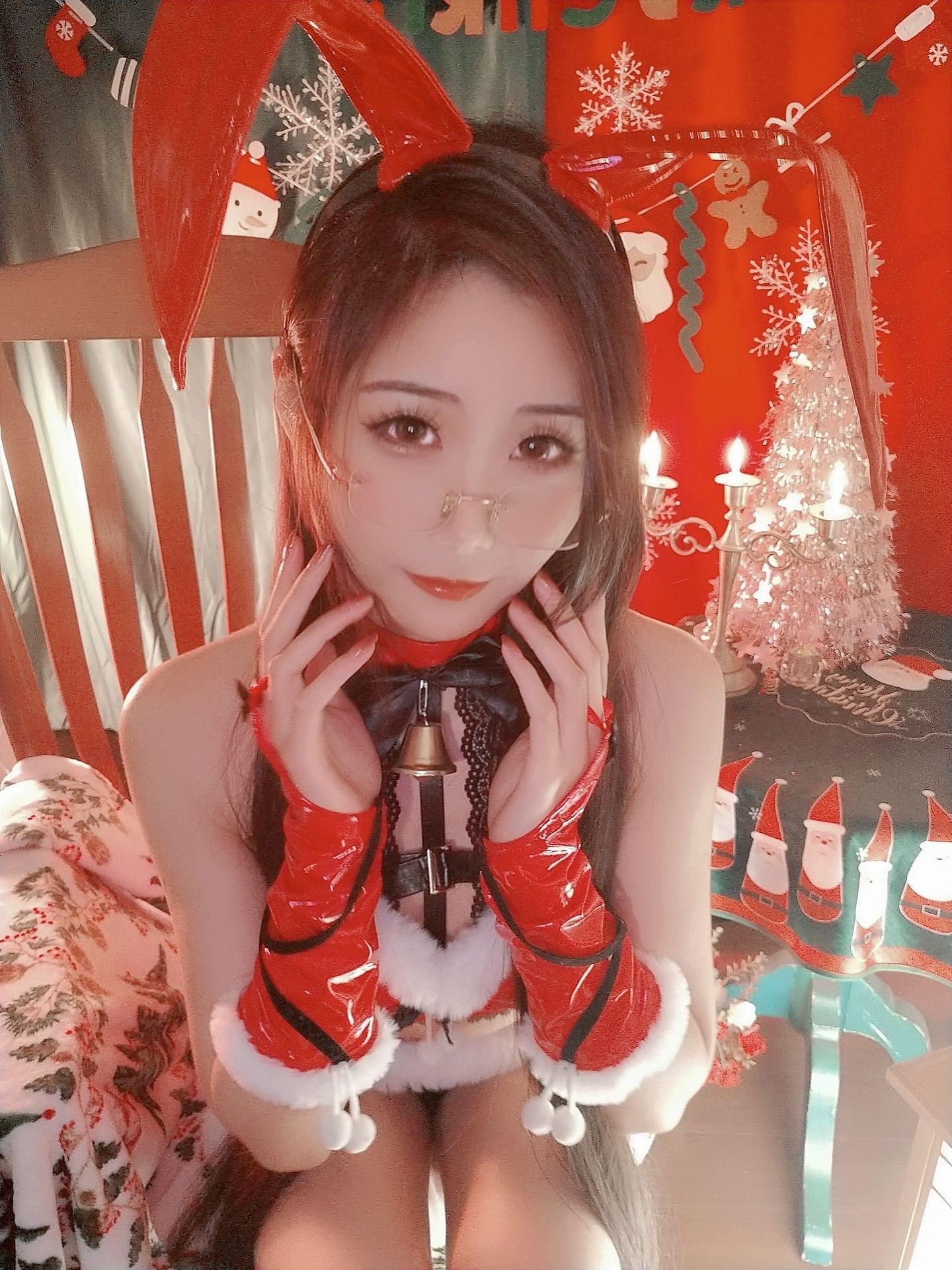 动漫博主曉美媽 – 圣诞自拍 [11P]