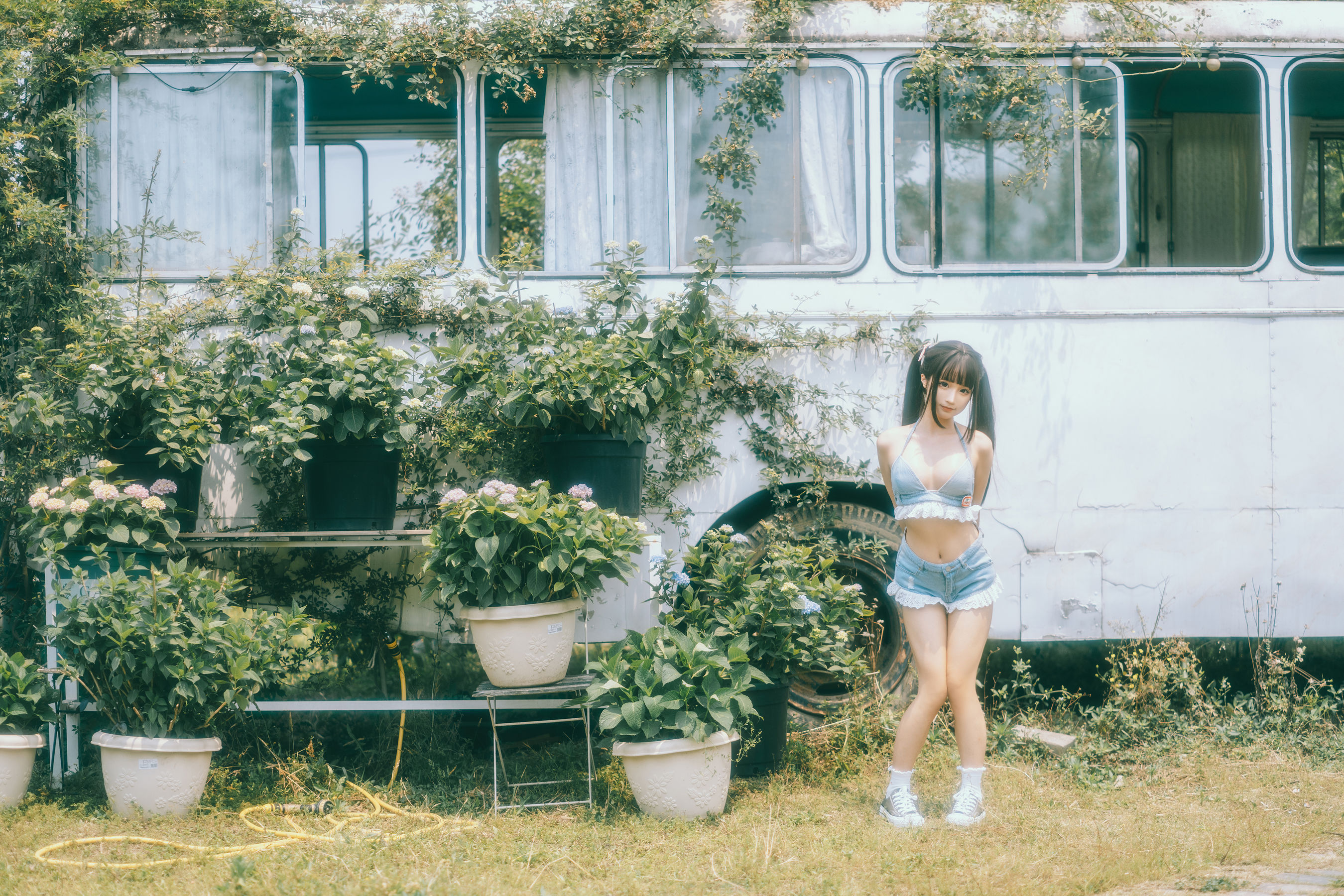 动漫博主蠢沫沫 – 大巴房车 [130P]