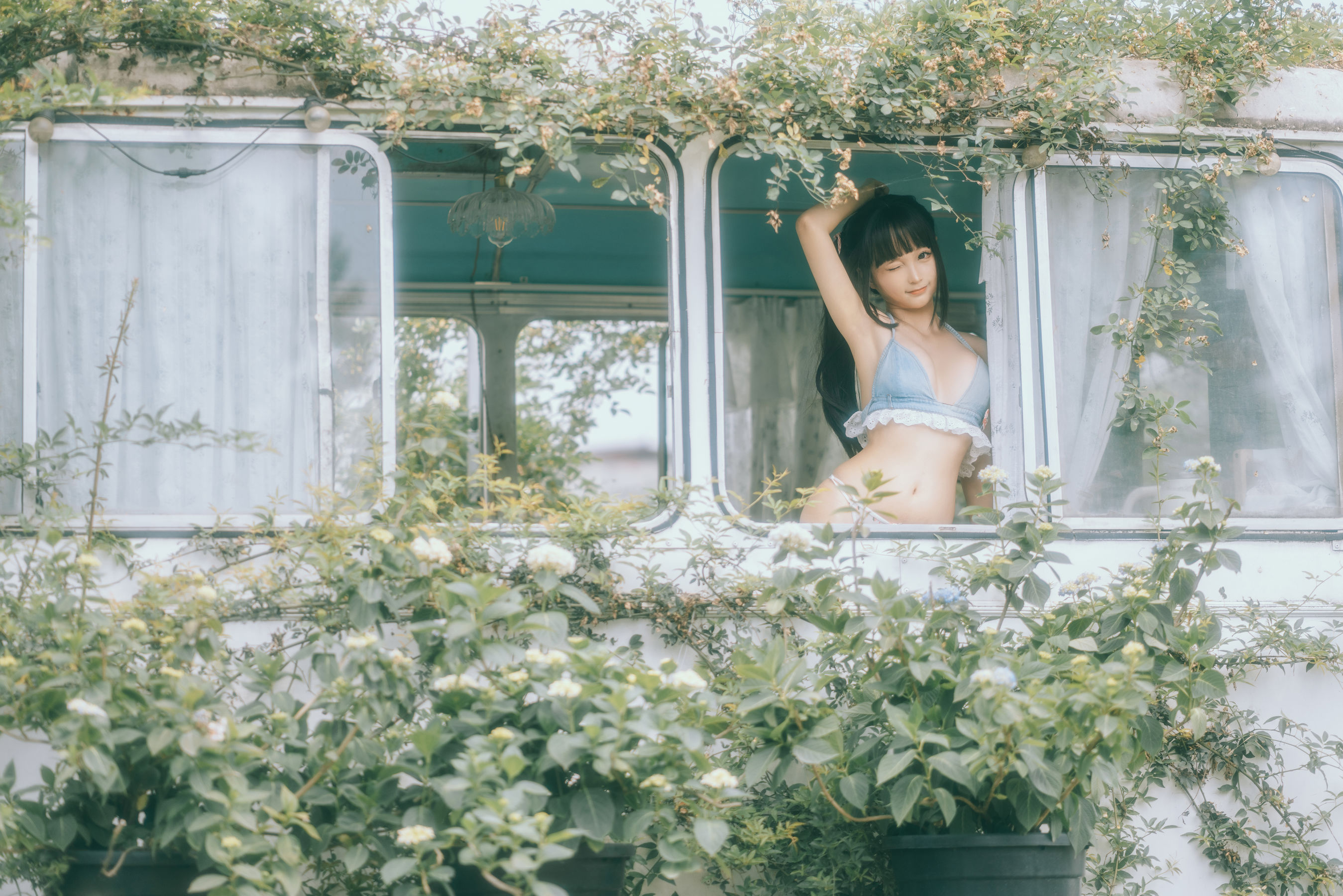 动漫博主蠢沫沫 – 大巴房车 [130P]