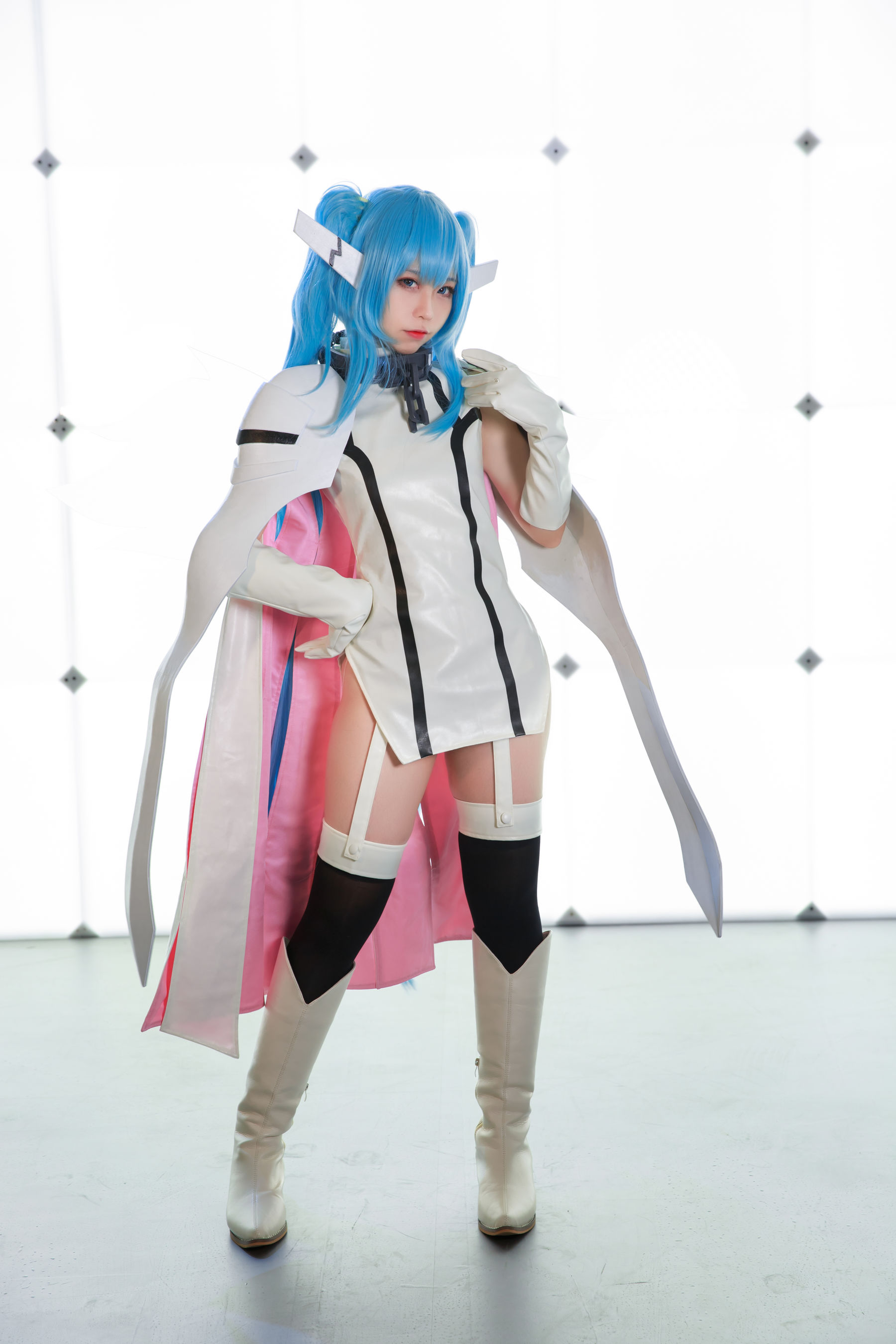 动漫博主G44不会受伤 – 妮姆芙 [16P]