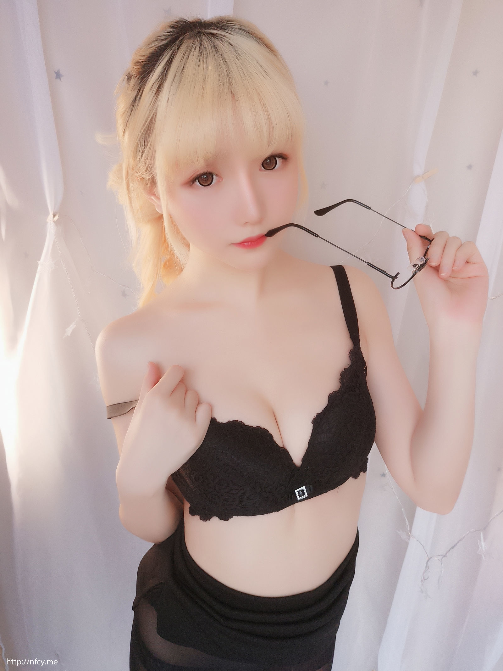 [萝莉COS] 星之迟迟 VOL.11 今晚加班包 [58P]