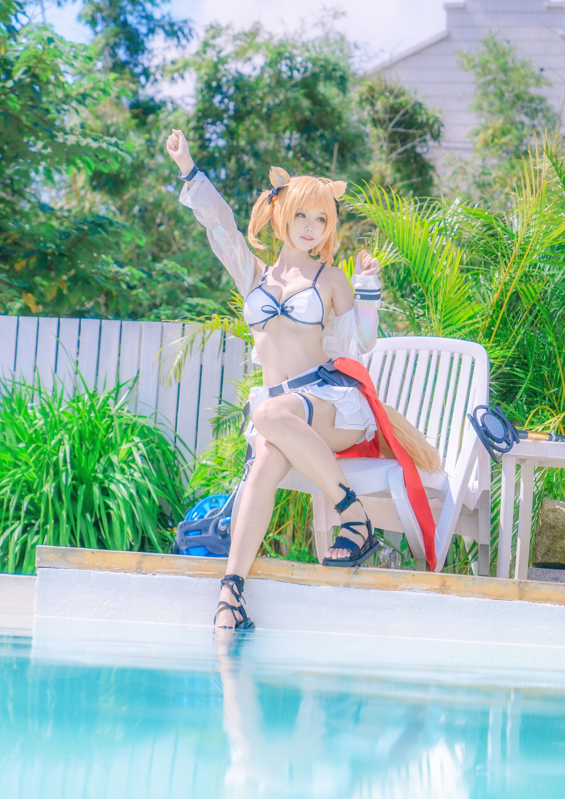 [Cosplay写真] 萌宠博主yui金鱼 – 空泳装 [9P]