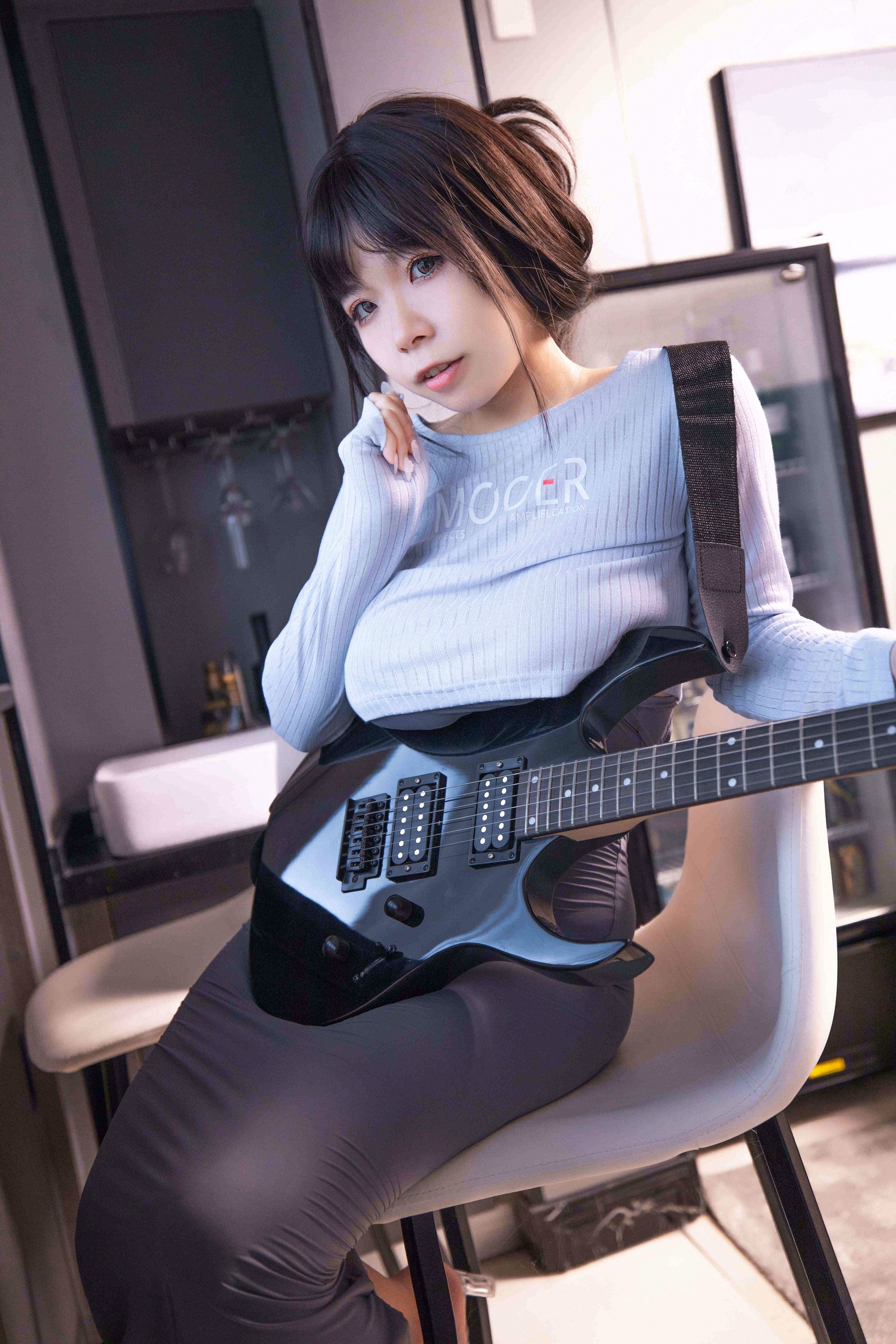 自闭颜球球(无颜小天使wy) – 吉他妹妹2.0 [38P]