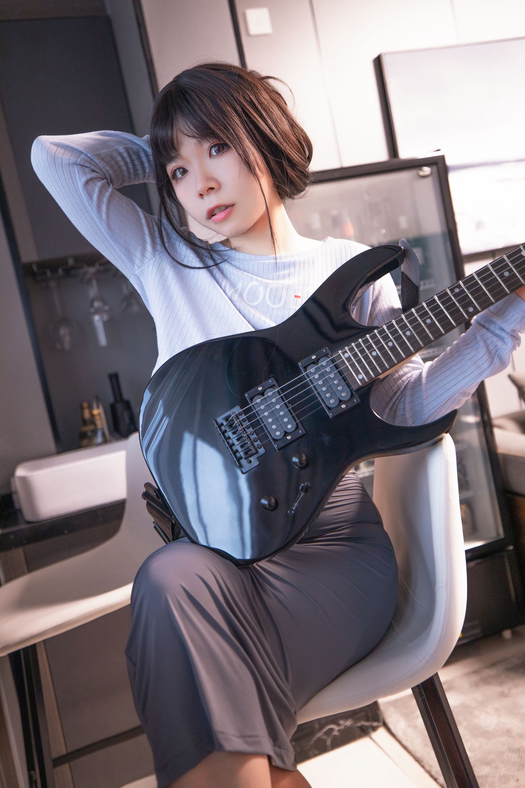 自闭颜球球(无颜小天使wy) – 吉他妹妹2.0 [38P]