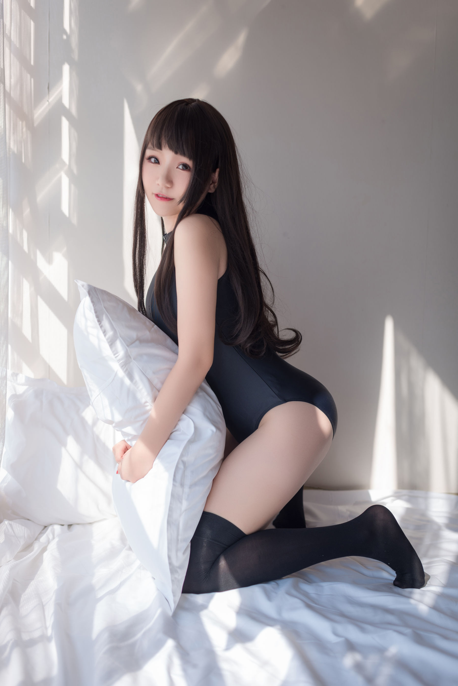 [萝莉COS] Yoko宅夏《开胸泳衣2》 [28P]