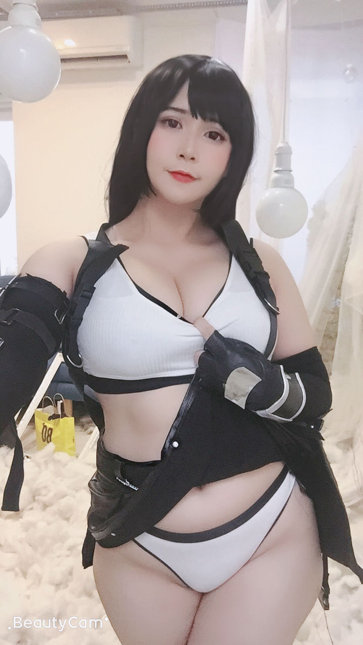 Uy Uy – Tifa Lockhart [17P]